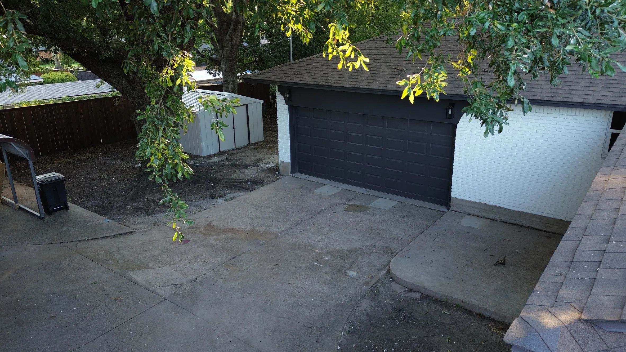 Single Family Residence For Sale in Dallas County , 1240 Tosch Lane, Mesquite, Texas 75149, 3 Bedroom, 2 Bathroom, 2 Garage spaces, 1,893 Sqft, built in 1959, mls#21379666, Real Estate Agent in Mesquite, Homes For Sale in Dallas county, Homes For Sale in Mesquite, Realtor in Mesquite Texas, Real Estate Brokerage Independent Realty Texas, Luminita Cordes Realtor