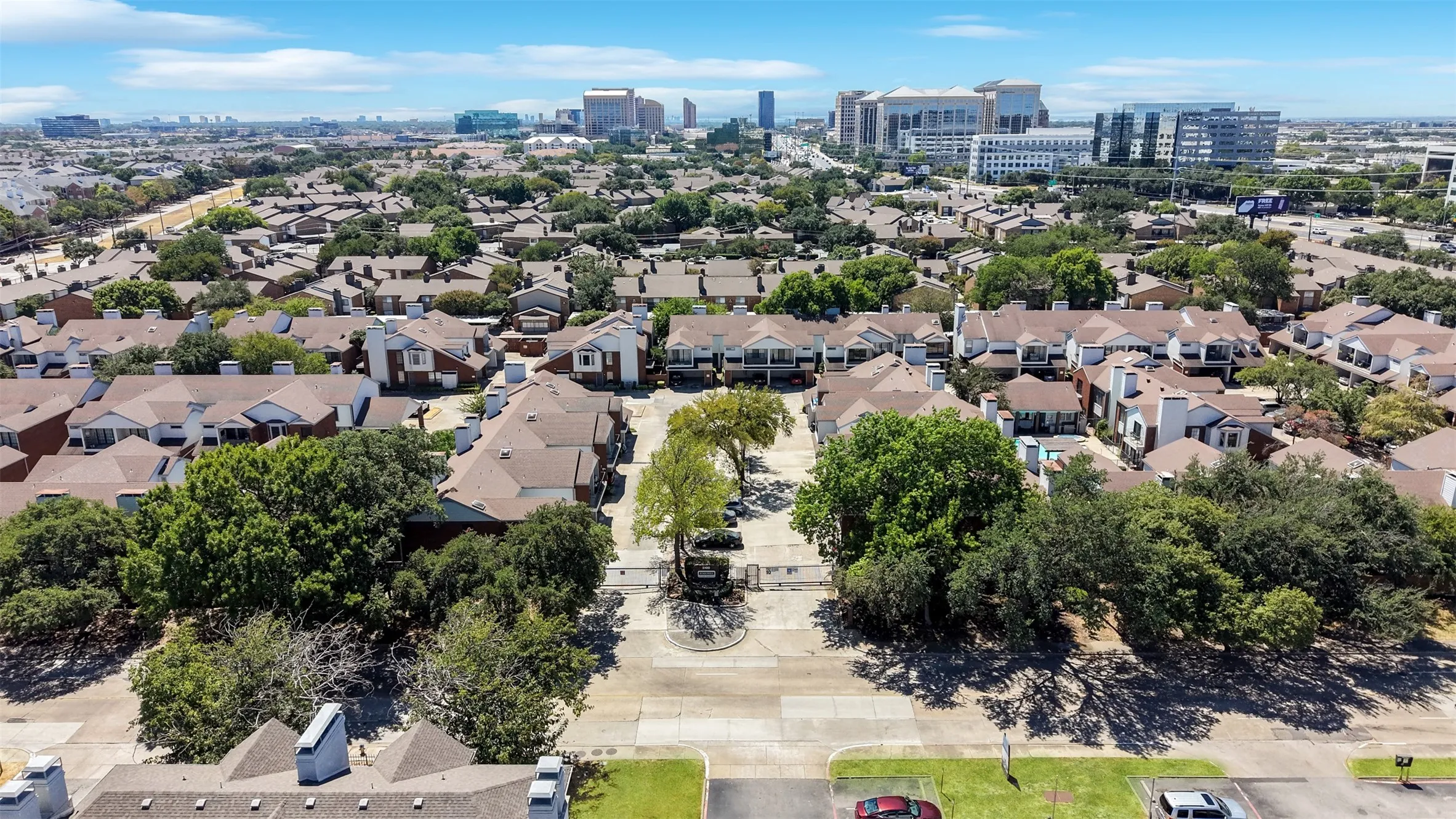 Condominium For Rent in Dallas County , 5100 Verde Valley Lane 117, Dallas, Texas 75254, 2 Bedroom, 2 Bathroom, Garage spaces, 1,013 Sqft, built in 1982, mls#21377128, Real Estate Agent in Dallas, Homes For Rent in Dallas county, Homes For Rent in Dallas, Realtor in Dallas Texas, Real Estate Brokerage Independent Realty Texas, Luminita Cordes Realtor