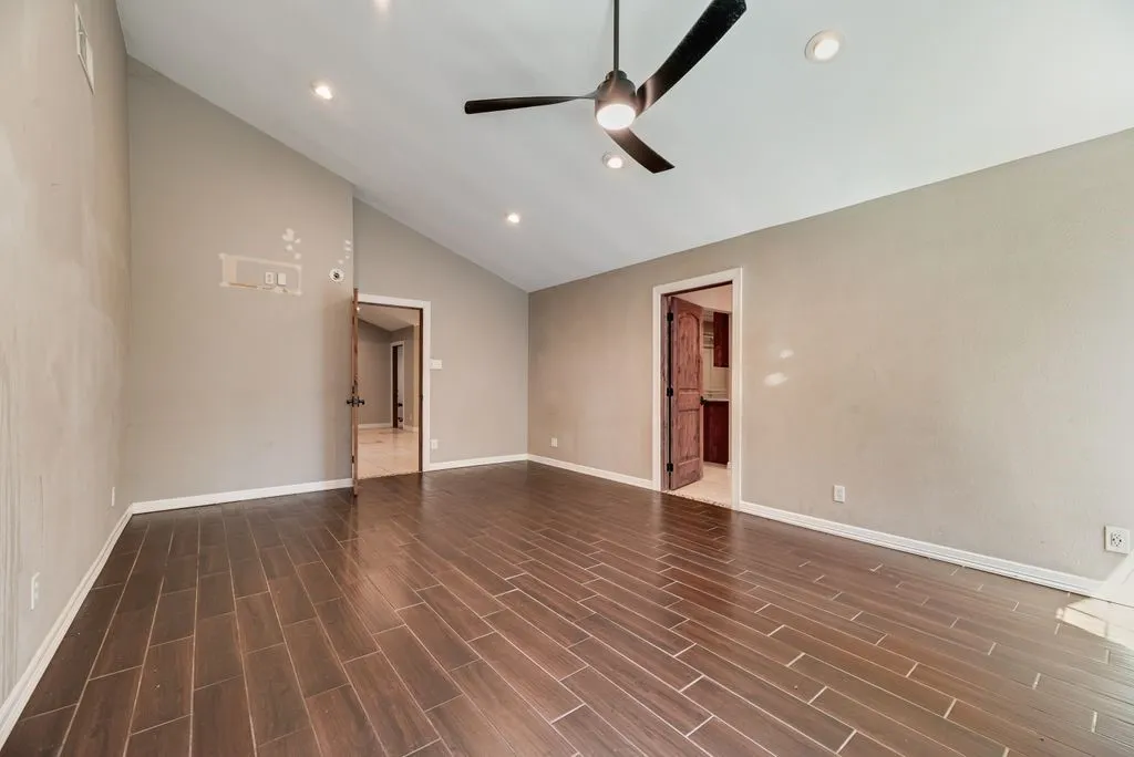 Single Family Residence For Sale in Denton County , 3220 Timberview Drive, Corinth, Texas 76210, 4 Bedroom, 2 Bathroom, 2 Garage spaces, 2,500 Sqft, built in 1985, mls#21379667, Real Estate Agent in Corinth, Homes For Sale in Denton county, Homes For Sale in Corinth, Realtor in Corinth Texas, Real Estate Brokerage Independent Realty Texas, Luminita Cordes Realtor