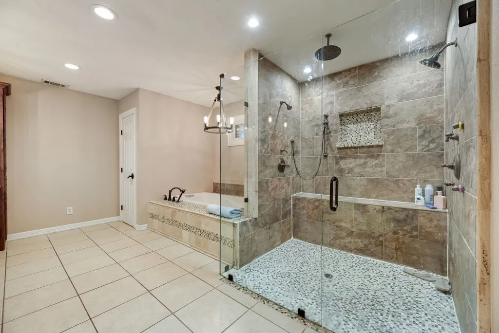 Single Family Residence For Sale in Denton County , 3220 Timberview Drive, Corinth, Texas 76210, 4 Bedroom, 2 Bathroom, 2 Garage spaces, 2,500 Sqft, built in 1985, mls#21379667, Real Estate Agent in Corinth, Homes For Sale in Denton county, Homes For Sale in Corinth, Realtor in Corinth Texas, Real Estate Brokerage Independent Realty Texas, Luminita Cordes Realtor