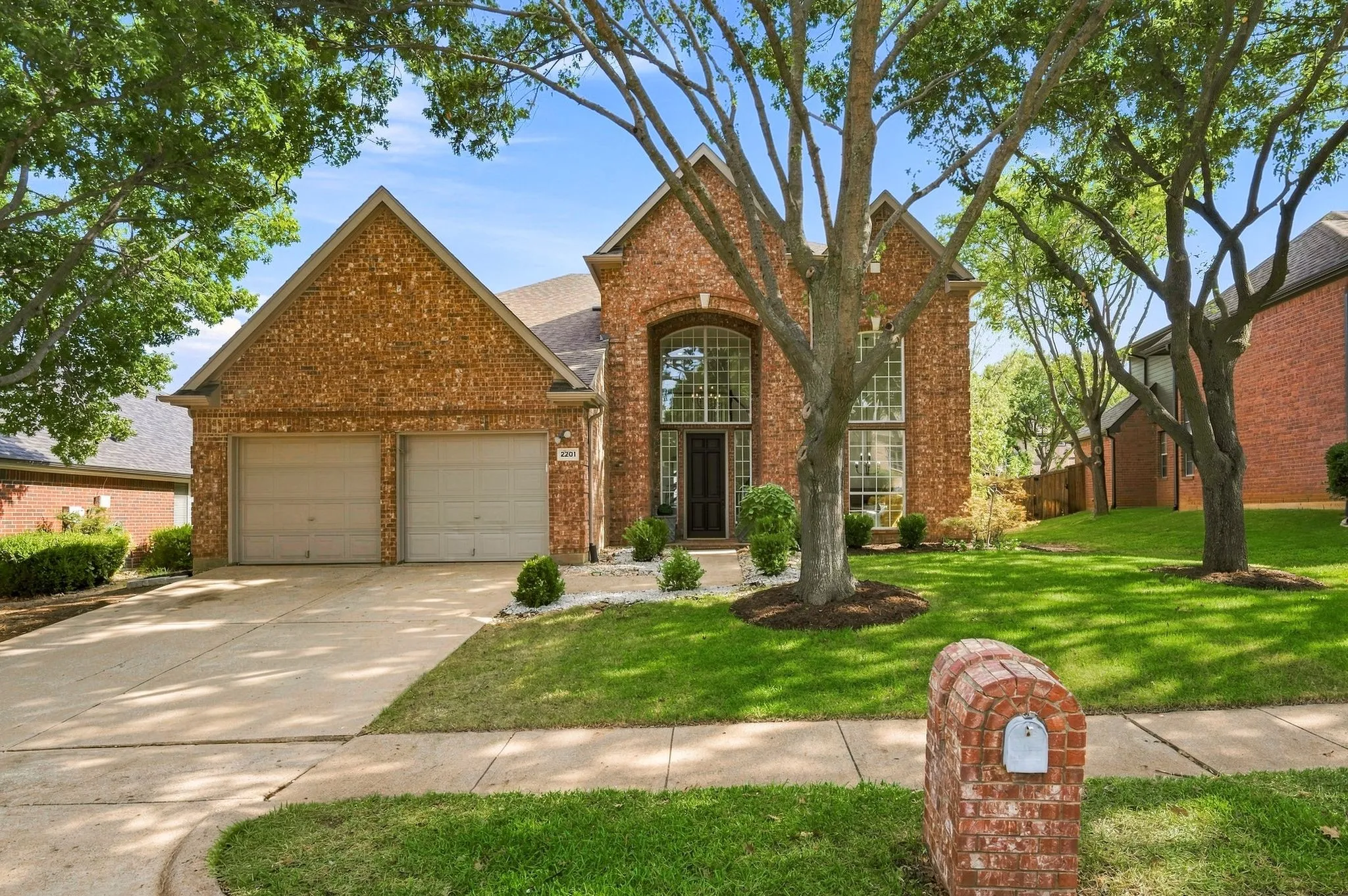 Single Family Residence For Sale in Denton County , 2201 Sagebrush Drive, Flower Mound, Texas 75028, 5 Bedroom, 4 Bathroom, 2 Garage spaces, 3,084 Sqft, built in 1994, mls#21378162, Real Estate Agent in Flower Mound, Homes For Sale in Denton county, Homes For Sale in Flower Mound, Realtor in Flower Mound Texas, Real Estate Brokerage Independent Realty Texas, Luminita Cordes Realtor