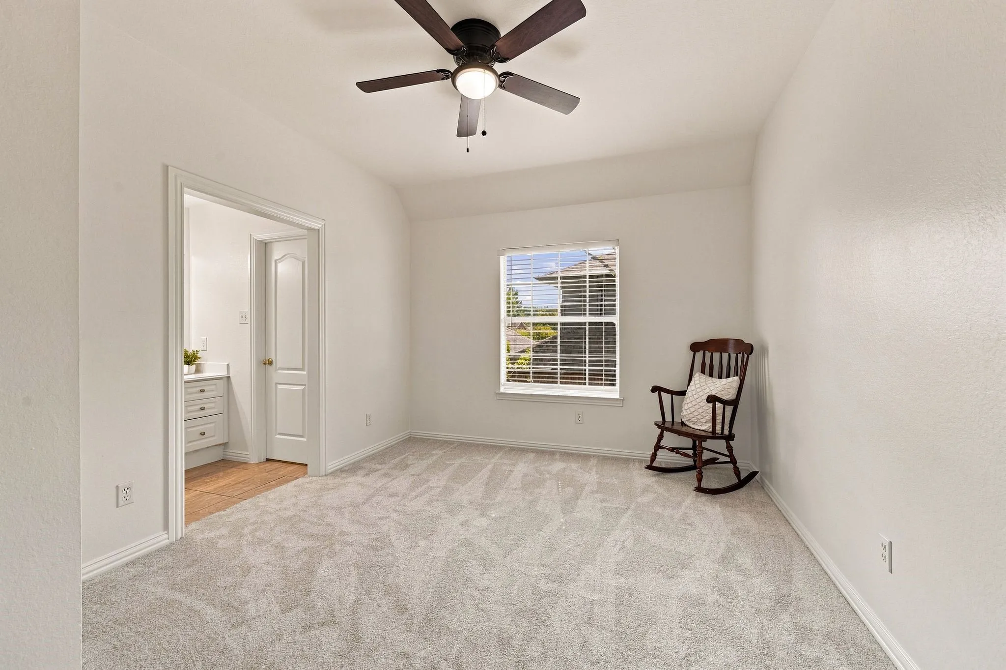 Single Family Residence For Sale in Denton County , 2201 Sagebrush Drive, Flower Mound, Texas 75028, 5 Bedroom, 4 Bathroom, 2 Garage spaces, 3,084 Sqft, built in 1994, mls#21378162, Real Estate Agent in Flower Mound, Homes For Sale in Denton county, Homes For Sale in Flower Mound, Realtor in Flower Mound Texas, Real Estate Brokerage Independent Realty Texas, Luminita Cordes Realtor
