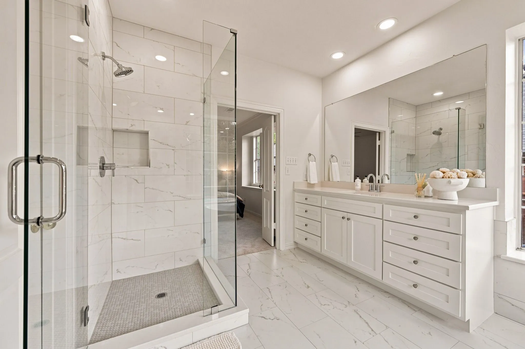 Single Family Residence For Sale in Denton County , 2201 Sagebrush Drive, Flower Mound, Texas 75028, 5 Bedroom, 4 Bathroom, 2 Garage spaces, 3,084 Sqft, built in 1994, mls#21378162, Real Estate Agent in Flower Mound, Homes For Sale in Denton county, Homes For Sale in Flower Mound, Realtor in Flower Mound Texas, Real Estate Brokerage Independent Realty Texas, Luminita Cordes Realtor