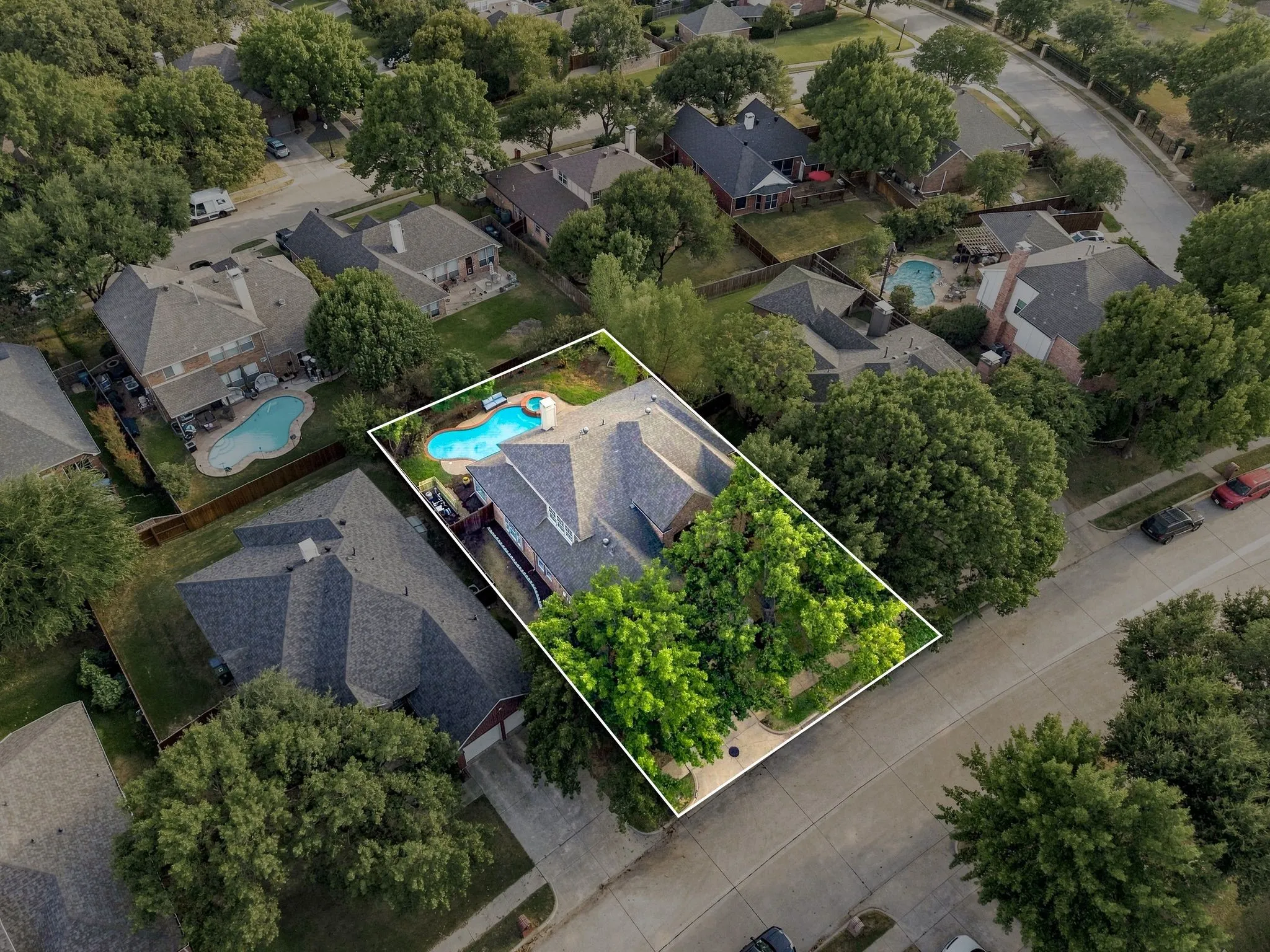 Single Family Residence For Sale in Denton County , 2201 Sagebrush Drive, Flower Mound, Texas 75028, 5 Bedroom, 4 Bathroom, 2 Garage spaces, 3,084 Sqft, built in 1994, mls#21378162, Real Estate Agent in Flower Mound, Homes For Sale in Denton county, Homes For Sale in Flower Mound, Realtor in Flower Mound Texas, Real Estate Brokerage Independent Realty Texas, Luminita Cordes Realtor