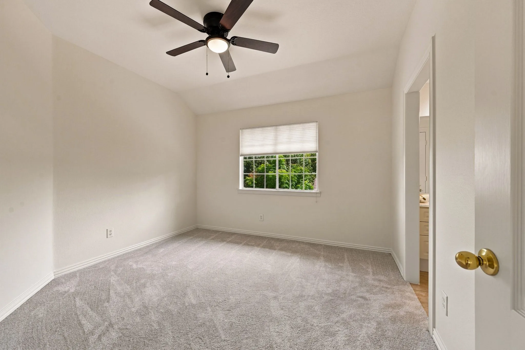 Single Family Residence For Sale in Denton County , 2201 Sagebrush Drive, Flower Mound, Texas 75028, 5 Bedroom, 4 Bathroom, 2 Garage spaces, 3,084 Sqft, built in 1994, mls#21378162, Real Estate Agent in Flower Mound, Homes For Sale in Denton county, Homes For Sale in Flower Mound, Realtor in Flower Mound Texas, Real Estate Brokerage Independent Realty Texas, Luminita Cordes Realtor