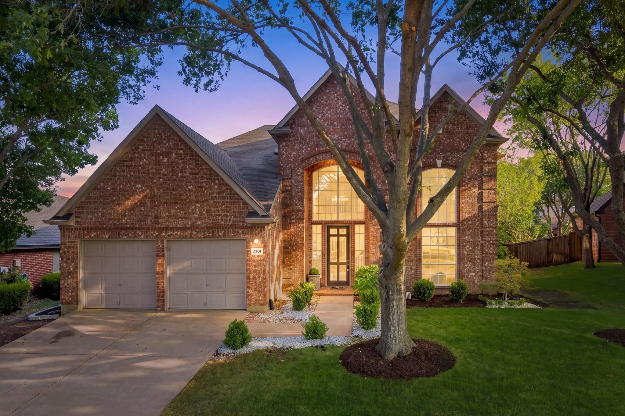 Single Family Residence For Sale in Denton County , 2201 Sagebrush Drive, Flower Mound, Texas 75028, 5 Bedroom, 4 Bathroom, 2 Garage spaces, 3,084 Sqft, built in 1994, mls#21378162, Real Estate Agent in Flower Mound, Homes For Sale in Denton county, Homes For Sale in Flower Mound, Realtor in Flower Mound Texas, Real Estate Brokerage Independent Realty Texas, Luminita Cordes Realtor