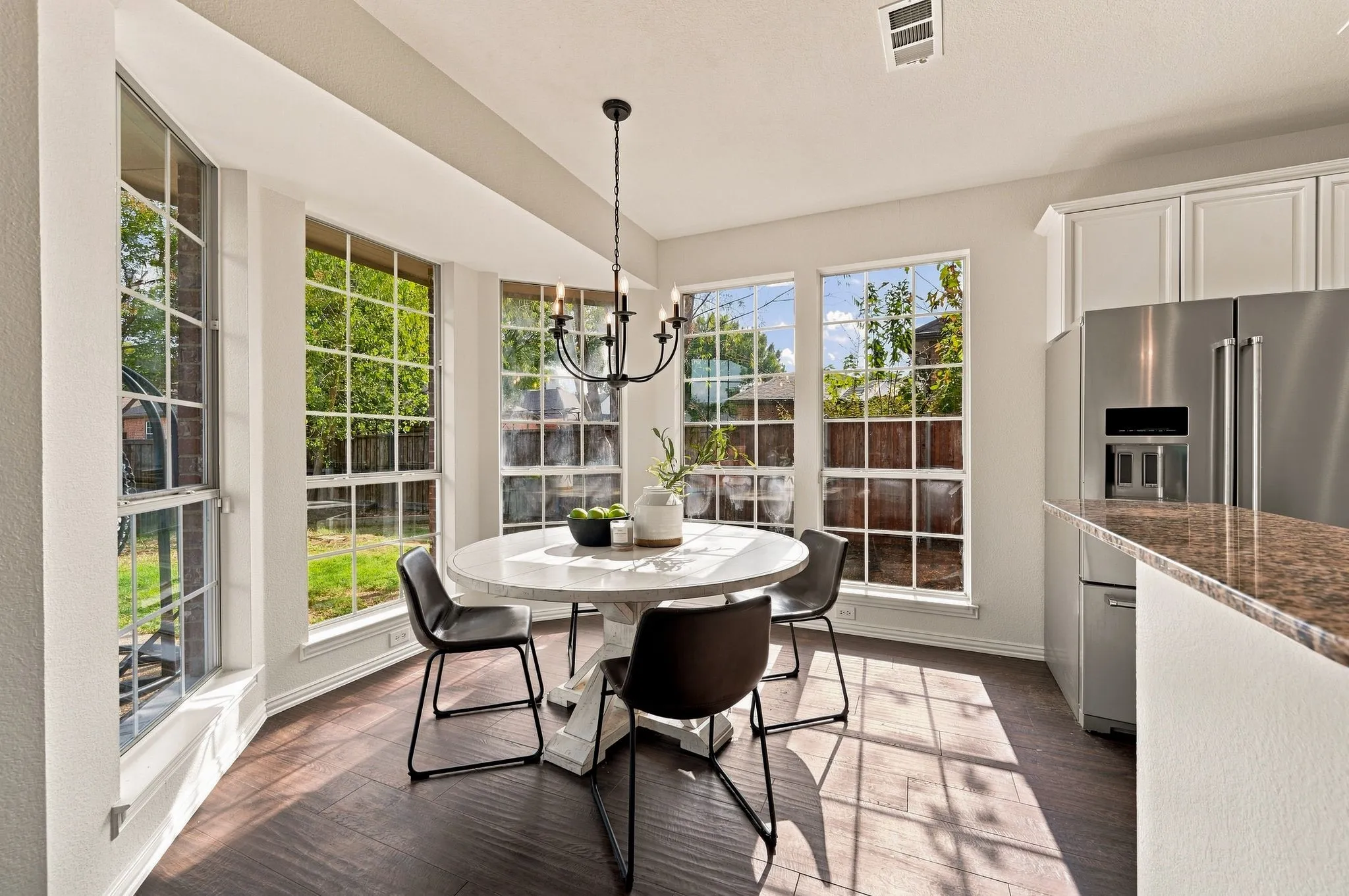 Single Family Residence For Sale in Denton County , 2201 Sagebrush Drive, Flower Mound, Texas 75028, 5 Bedroom, 4 Bathroom, 2 Garage spaces, 3,084 Sqft, built in 1994, mls#21378162, Real Estate Agent in Flower Mound, Homes For Sale in Denton county, Homes For Sale in Flower Mound, Realtor in Flower Mound Texas, Real Estate Brokerage Independent Realty Texas, Luminita Cordes Realtor