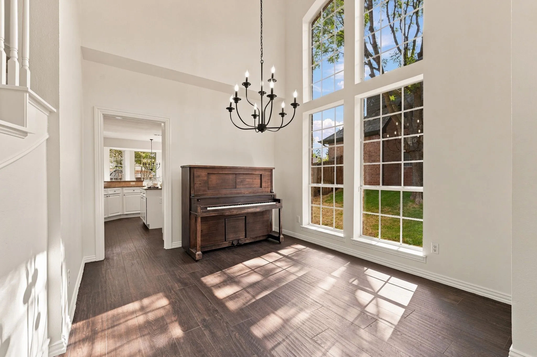 Single Family Residence For Sale in Denton County , 2201 Sagebrush Drive, Flower Mound, Texas 75028, 5 Bedroom, 4 Bathroom, 2 Garage spaces, 3,084 Sqft, built in 1994, mls#21378162, Real Estate Agent in Flower Mound, Homes For Sale in Denton county, Homes For Sale in Flower Mound, Realtor in Flower Mound Texas, Real Estate Brokerage Independent Realty Texas, Luminita Cordes Realtor