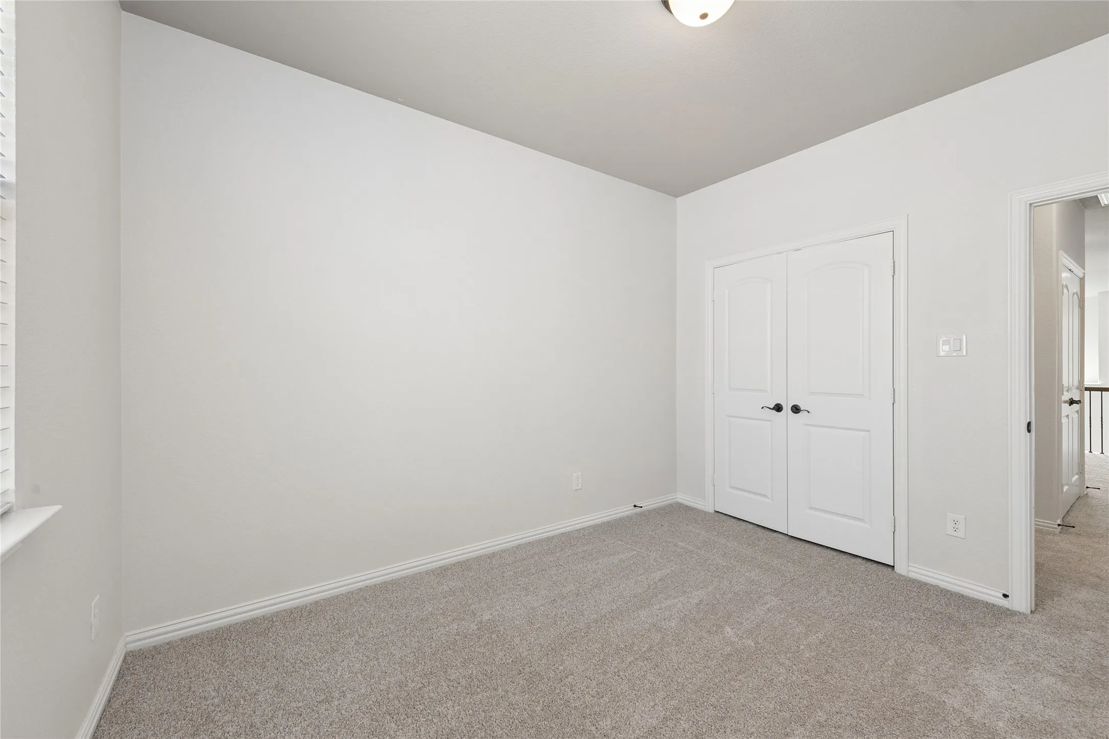 Townhouse For Sale in Dallas County , 643 Matthew Place, Richardson, Texas 75081, 2 Bedroom, 3 Bathroom, 2 Garage spaces, 1,301 Sqft, built in 2013, mls#21376399, Real Estate Agent in Richardson, Homes For Sale in Dallas county, Homes For Sale in Richardson, Realtor in Richardson Texas, Real Estate Brokerage Independent Realty Texas, Luminita Cordes Realtor