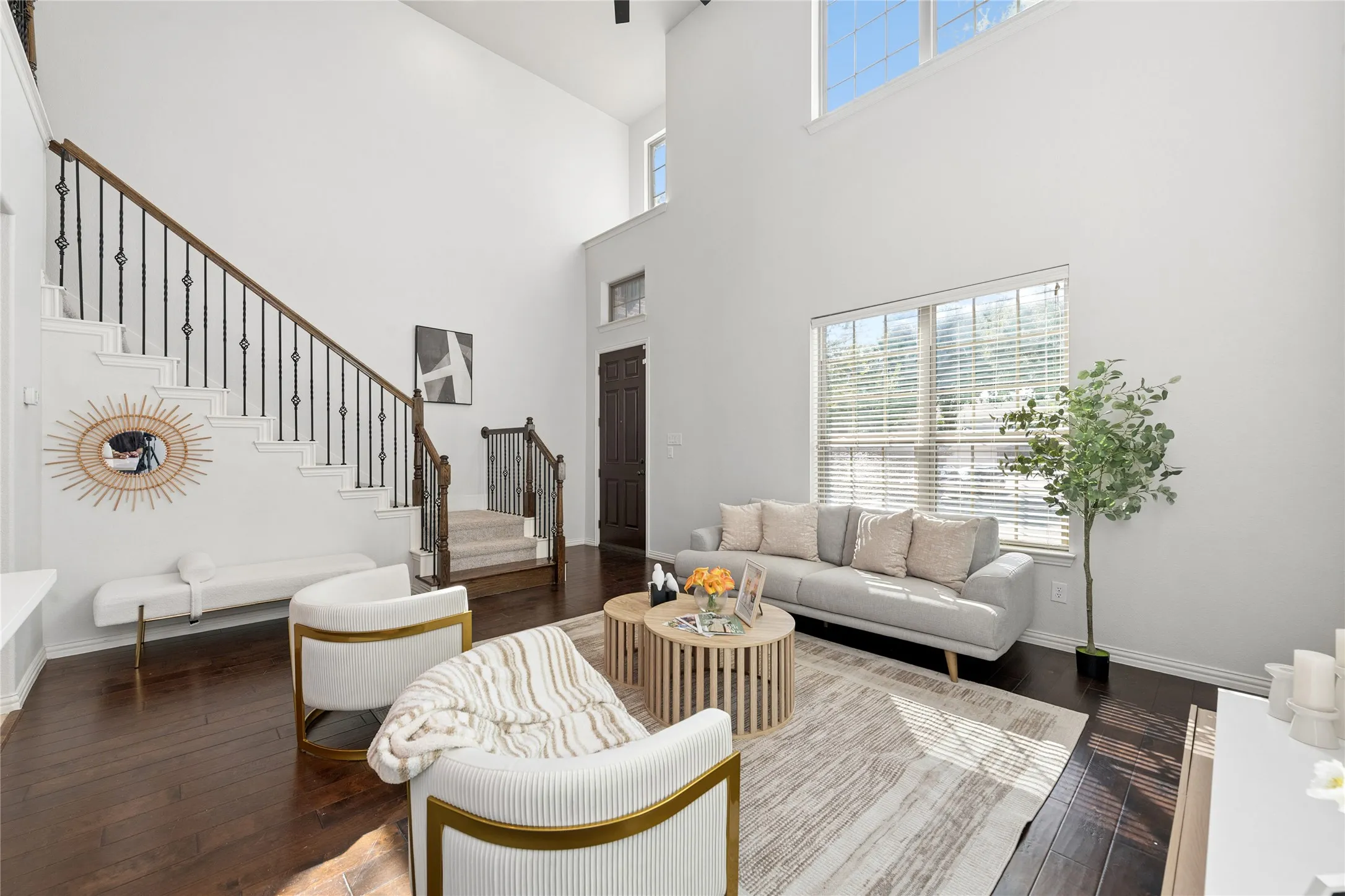 Townhouse For Sale in Dallas County , 643 Matthew Place, Richardson, Texas 75081, 2 Bedroom, 3 Bathroom, 2 Garage spaces, 1,301 Sqft, built in 2013, mls#21376399, Real Estate Agent in Richardson, Homes For Sale in Dallas county, Homes For Sale in Richardson, Realtor in Richardson Texas, Real Estate Brokerage Independent Realty Texas, Luminita Cordes Realtor