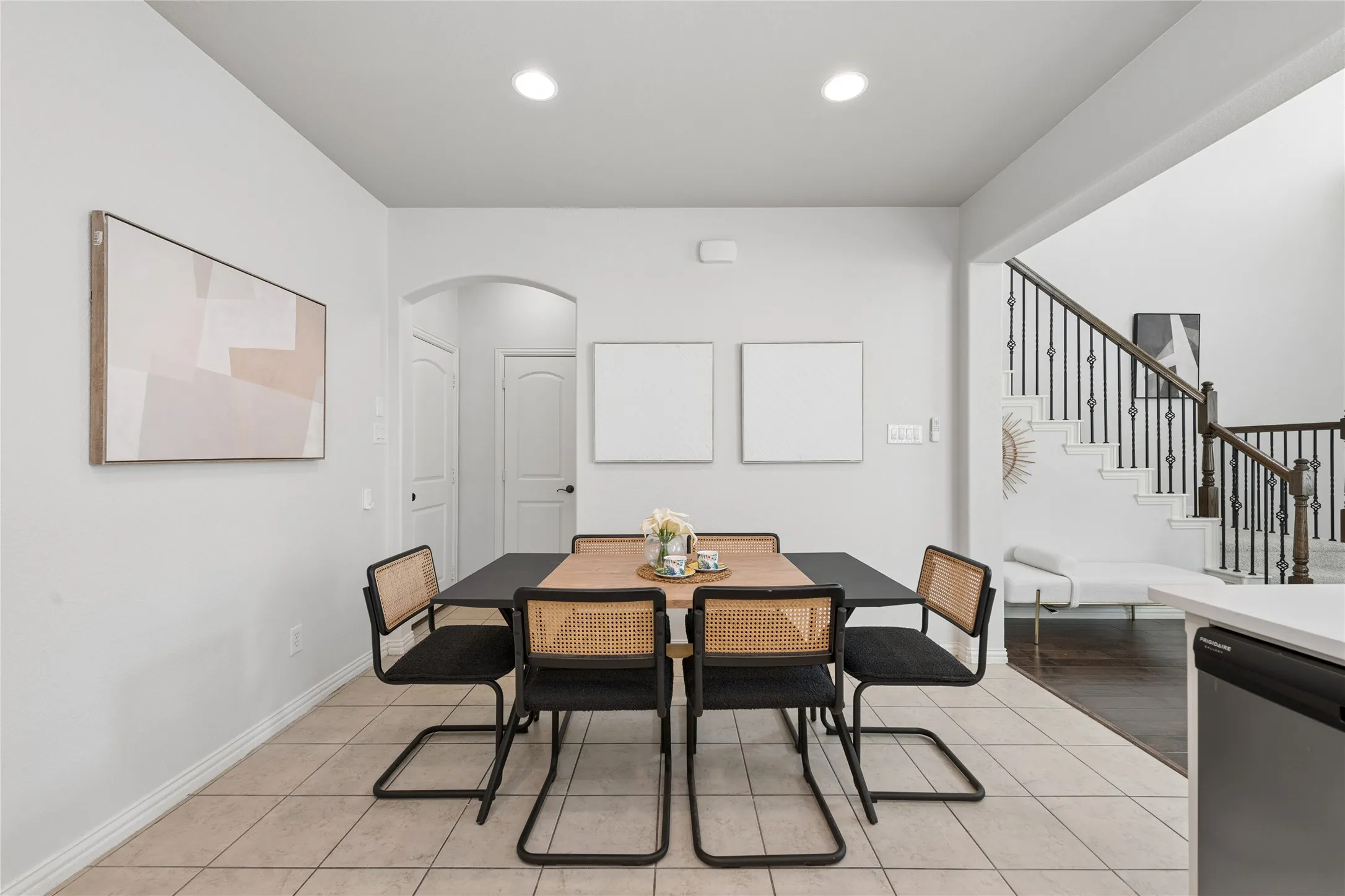 Townhouse For Sale in Dallas County , 643 Matthew Place, Richardson, Texas 75081, 2 Bedroom, 3 Bathroom, 2 Garage spaces, 1,301 Sqft, built in 2013, mls#21376399, Real Estate Agent in Richardson, Homes For Sale in Dallas county, Homes For Sale in Richardson, Realtor in Richardson Texas, Real Estate Brokerage Independent Realty Texas, Luminita Cordes Realtor