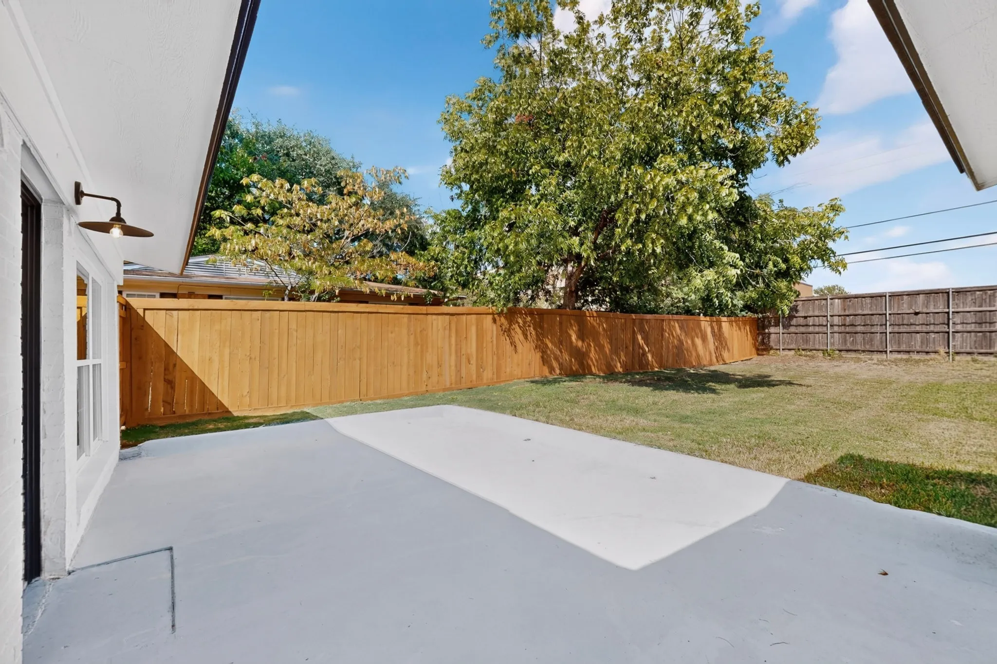 Single Family Residence For Sale in Dallas County , 1514 Westwood Drive, Irving, Texas 75060, 3 Bedroom, 2 Bathroom, 1 Garage spaces, 1,411 Sqft, built in 1956, mls#21379597, Real Estate Agent in Irving, Homes For Sale in Dallas county, Homes For Sale in Irving, Realtor in Irving Texas, Real Estate Brokerage Independent Realty Texas, Luminita Cordes Realtor
