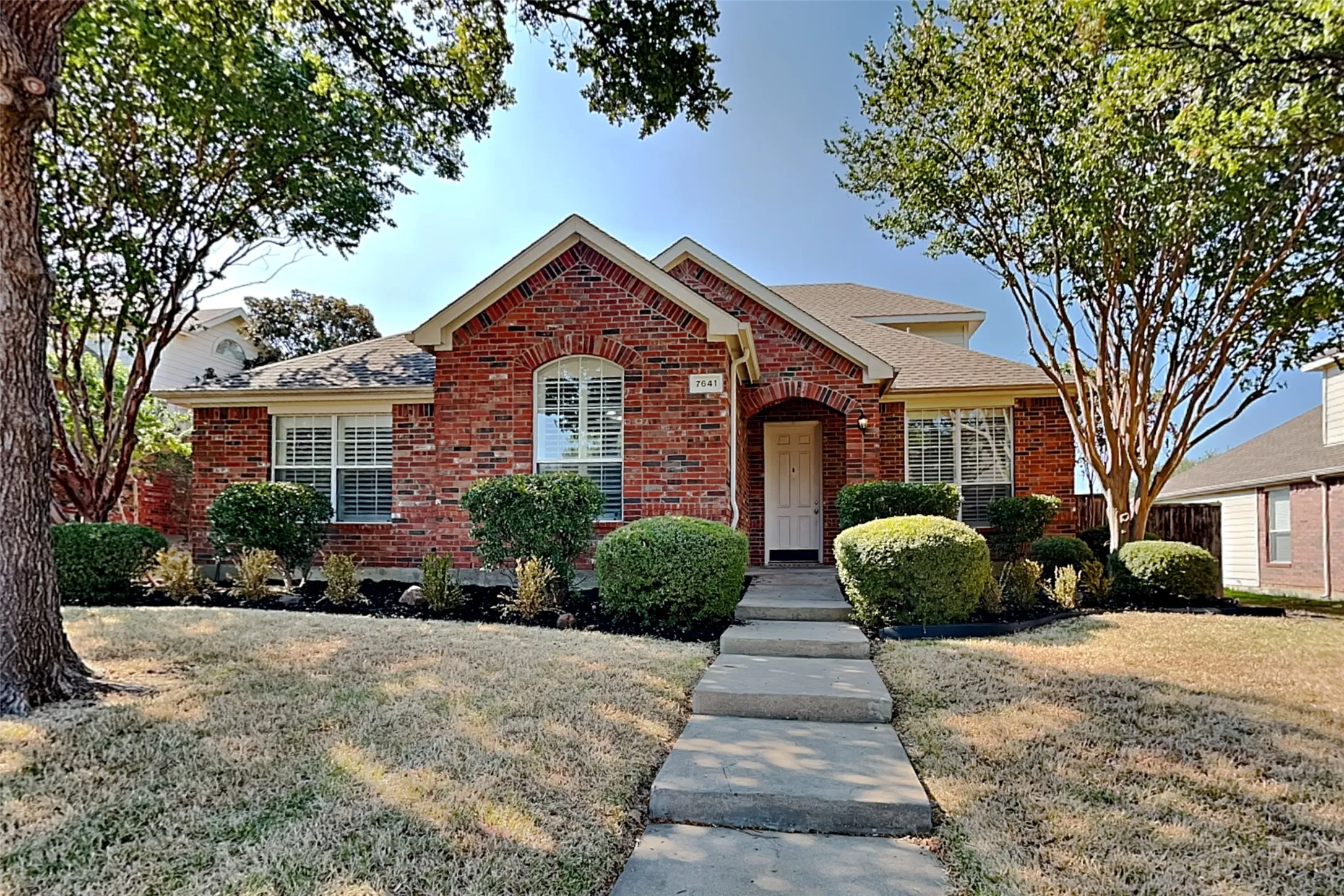 Single Family Residence For Rent in Collin County , 7641 Quiet Meadow Lane, Frisco, Texas 75033, 4 Bedroom, 3 Bathroom, 2 Garage spaces, 2,510 Sqft, built in 2000, mls#21379673, Real Estate Agent in Frisco, Homes For Rent in Collin county, Homes For Rent in Frisco, Realtor in Frisco Texas, Real Estate Brokerage Independent Realty Texas, Luminita Cordes Realtor