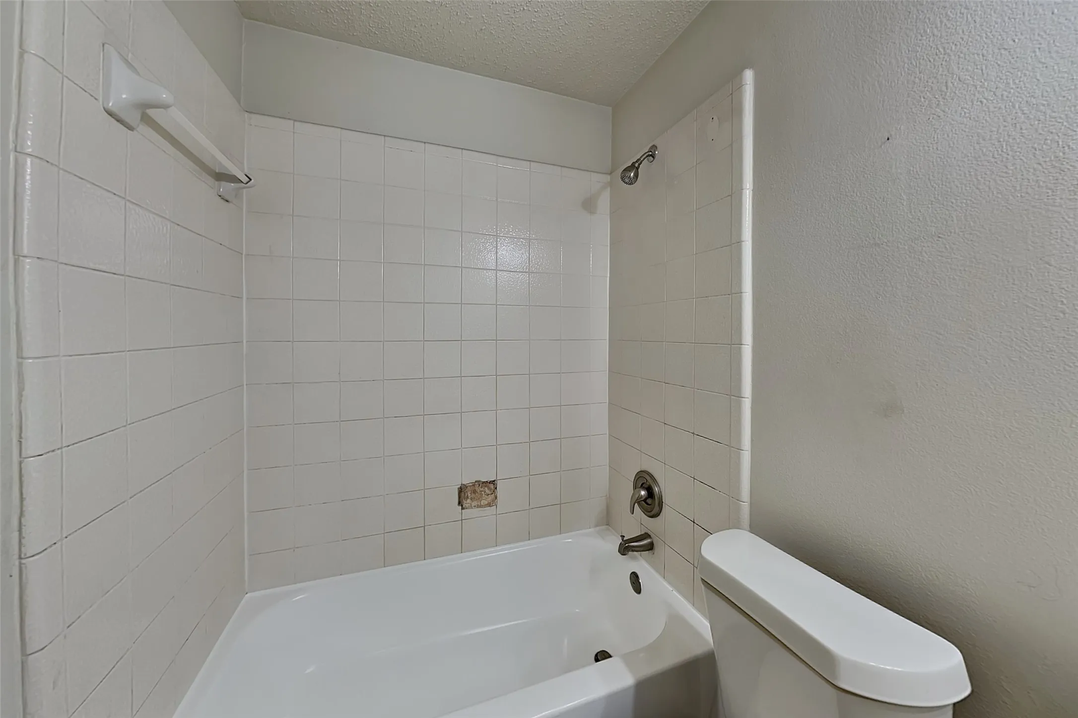 Single Family Residence For Rent in Collin County , 7641 Quiet Meadow Lane, Frisco, Texas 75033, 4 Bedroom, 3 Bathroom, 2 Garage spaces, 2,510 Sqft, built in 2000, mls#21379673, Real Estate Agent in Frisco, Homes For Rent in Collin county, Homes For Rent in Frisco, Realtor in Frisco Texas, Real Estate Brokerage Independent Realty Texas, Luminita Cordes Realtor