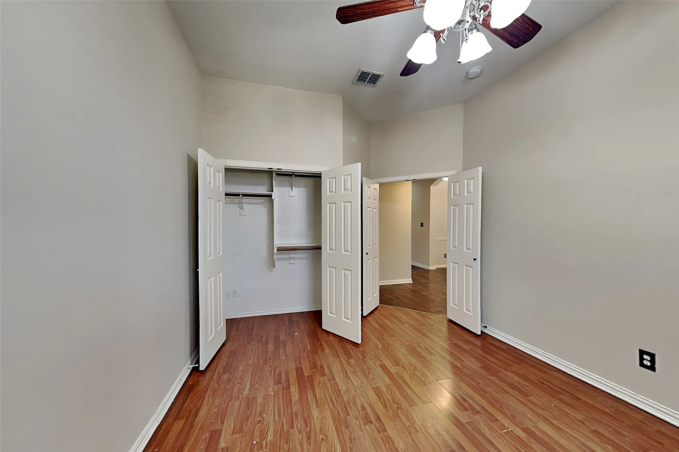 Single Family Residence For Rent in Collin County , 7641 Quiet Meadow Lane, Frisco, Texas 75033, 4 Bedroom, 3 Bathroom, 2 Garage spaces, 2,510 Sqft, built in 2000, mls#21379673, Real Estate Agent in Frisco, Homes For Rent in Collin county, Homes For Rent in Frisco, Realtor in Frisco Texas, Real Estate Brokerage Independent Realty Texas, Luminita Cordes Realtor