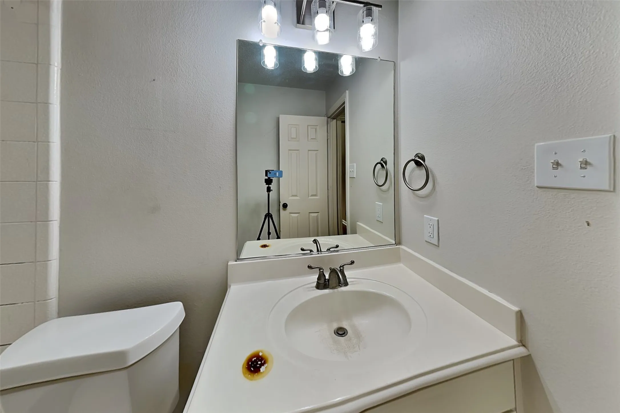 Single Family Residence For Rent in Collin County , 7641 Quiet Meadow Lane, Frisco, Texas 75033, 4 Bedroom, 3 Bathroom, 2 Garage spaces, 2,510 Sqft, built in 2000, mls#21379673, Real Estate Agent in Frisco, Homes For Rent in Collin county, Homes For Rent in Frisco, Realtor in Frisco Texas, Real Estate Brokerage Independent Realty Texas, Luminita Cordes Realtor