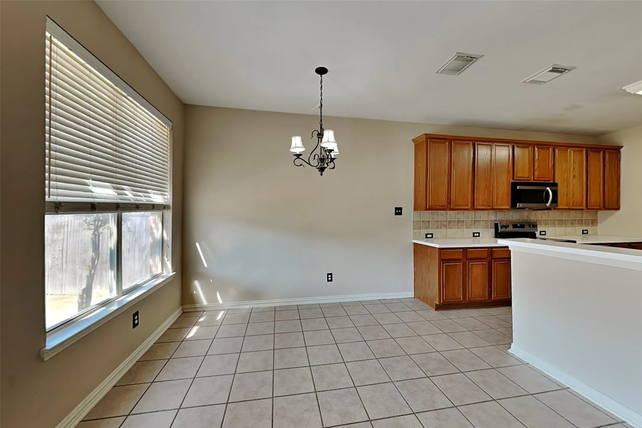 Single Family Residence For Rent in Collin County , 7641 Quiet Meadow Lane, Frisco, Texas 75033, 4 Bedroom, 3 Bathroom, 2 Garage spaces, 2,510 Sqft, built in 2000, mls#21379673, Real Estate Agent in Frisco, Homes For Rent in Collin county, Homes For Rent in Frisco, Realtor in Frisco Texas, Real Estate Brokerage Independent Realty Texas, Luminita Cordes Realtor