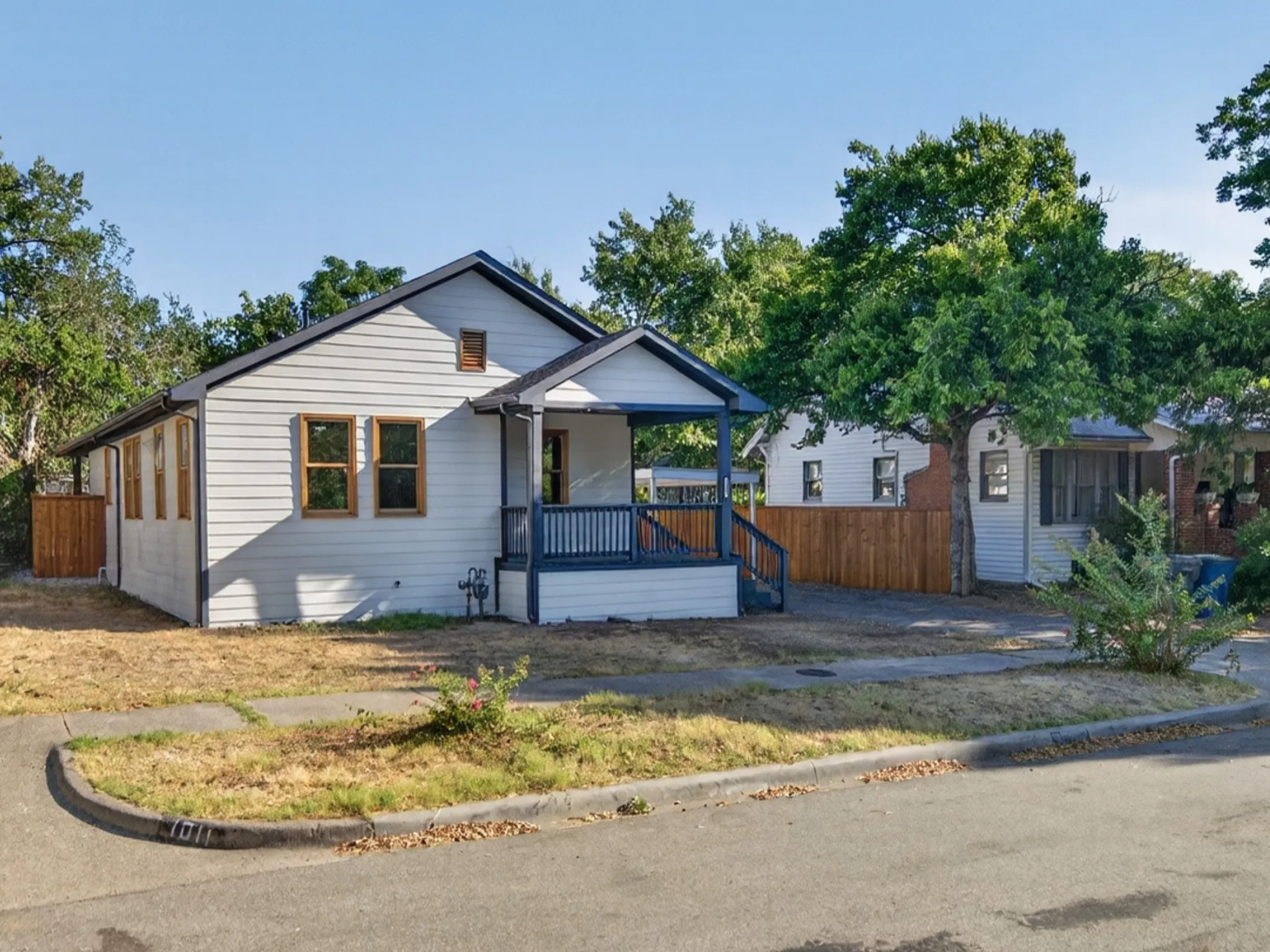 Single Family Residence For Sale in Dallas County , 1007 Winston Street, Dallas, Texas 75208, 3 Bedroom, 2 Bathroom, Garage spaces, 1,490 Sqft, built in 1930, mls#21379351, Real Estate Agent in Dallas, Homes For Sale in Dallas county, Homes For Sale in Dallas, Realtor in Dallas Texas, Real Estate Brokerage Independent Realty Texas, Luminita Cordes Realtor
