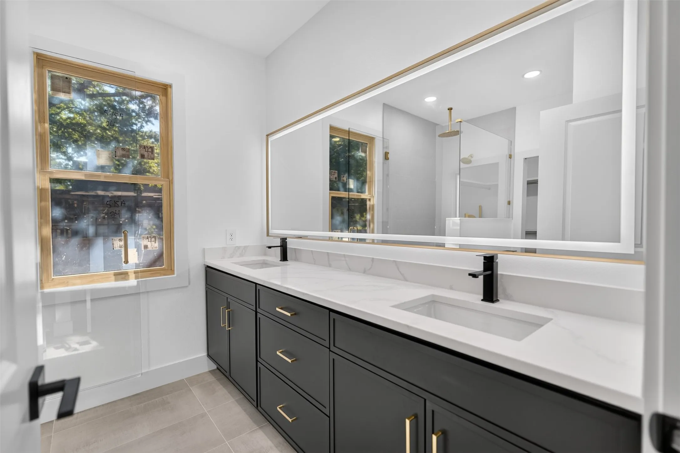 Single Family Residence For Sale in Dallas County , 1007 Winston Street, Dallas, Texas 75208, 3 Bedroom, 2 Bathroom, Garage spaces, 1,490 Sqft, built in 1930, mls#21379351, Real Estate Agent in Dallas, Homes For Sale in Dallas county, Homes For Sale in Dallas, Realtor in Dallas Texas, Real Estate Brokerage Independent Realty Texas, Luminita Cordes Realtor