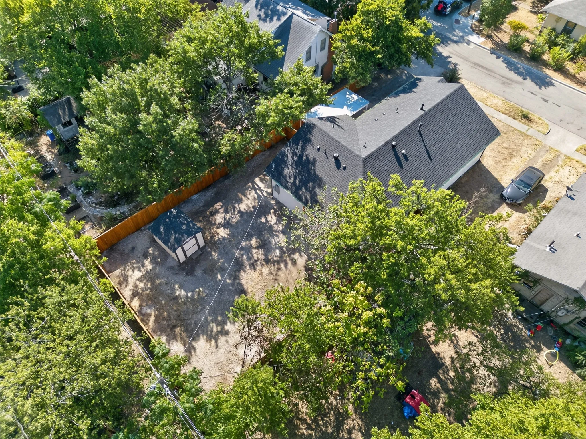 Single Family Residence For Sale in Dallas County , 1007 Winston Street, Dallas, Texas 75208, 3 Bedroom, 2 Bathroom, Garage spaces, 1,490 Sqft, built in 1930, mls#21379351, Real Estate Agent in Dallas, Homes For Sale in Dallas county, Homes For Sale in Dallas, Realtor in Dallas Texas, Real Estate Brokerage Independent Realty Texas, Luminita Cordes Realtor