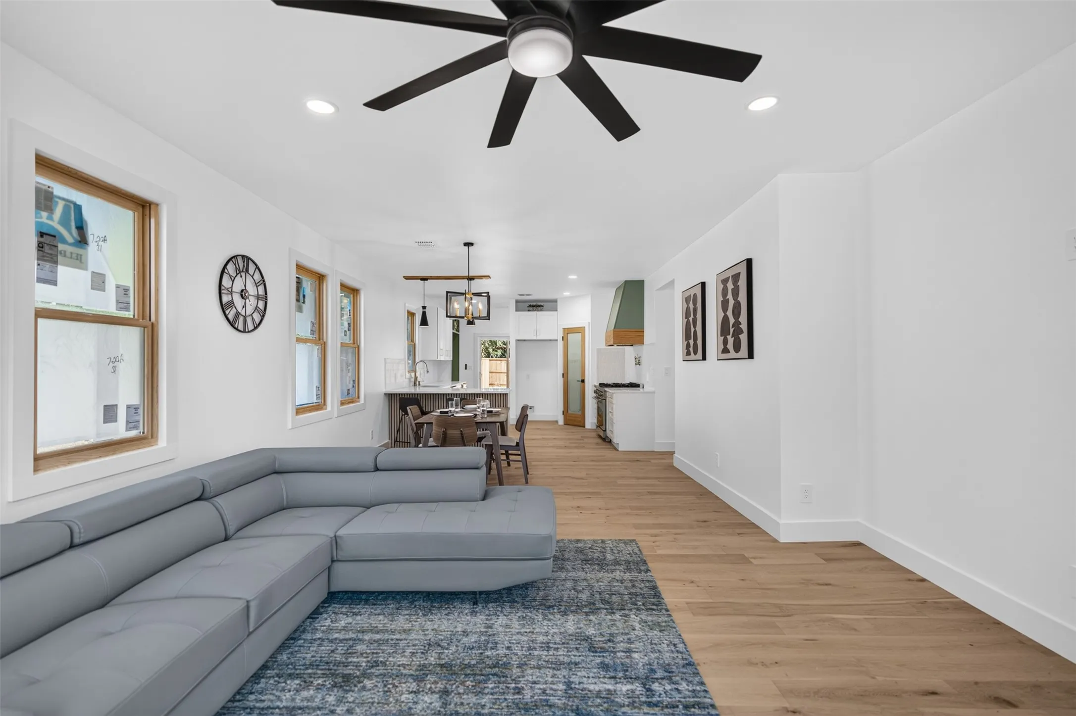 Single Family Residence For Sale in Dallas County , 1007 Winston Street, Dallas, Texas 75208, 3 Bedroom, 2 Bathroom, Garage spaces, 1,490 Sqft, built in 1930, mls#21379351, Real Estate Agent in Dallas, Homes For Sale in Dallas county, Homes For Sale in Dallas, Realtor in Dallas Texas, Real Estate Brokerage Independent Realty Texas, Luminita Cordes Realtor