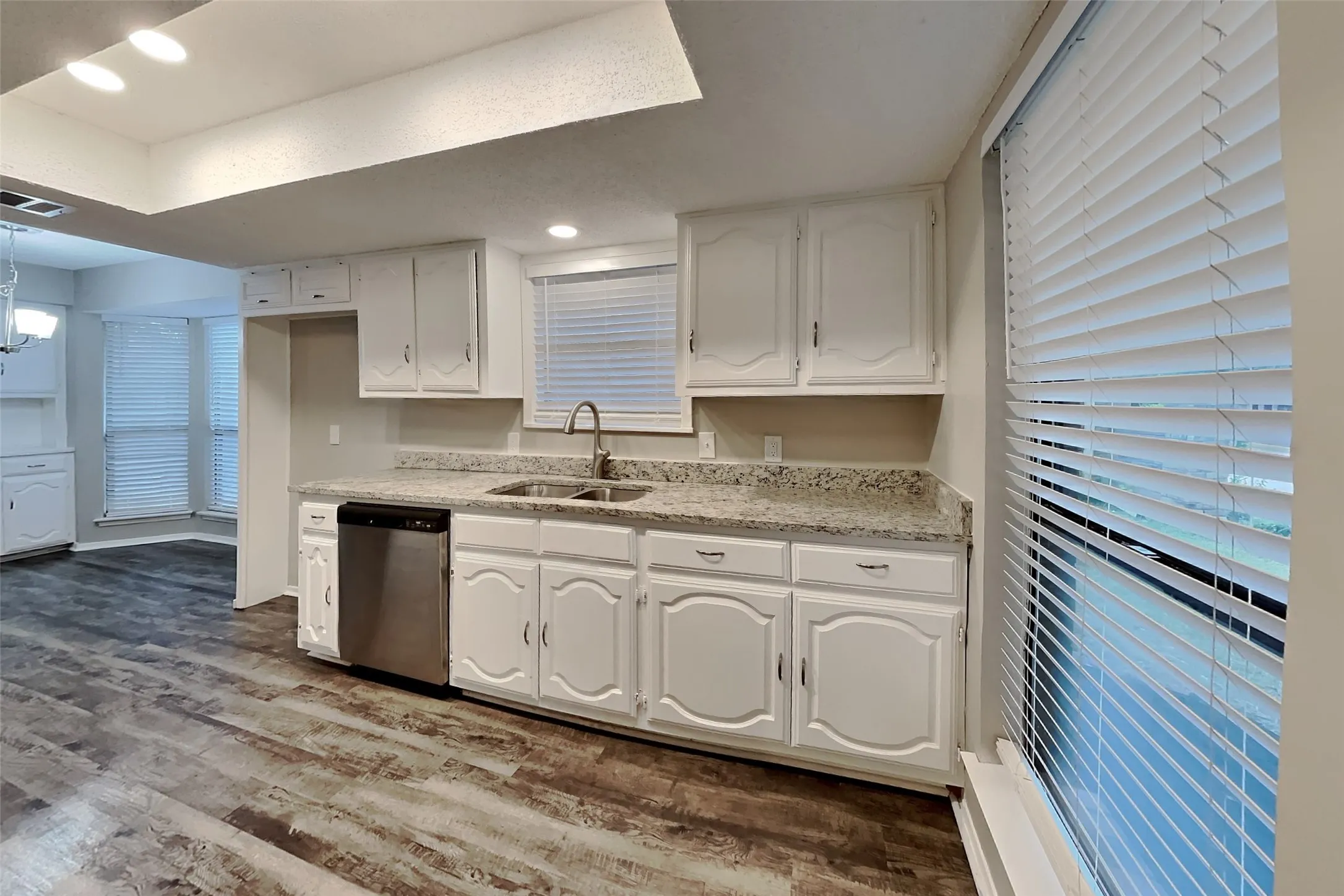 Single Family Residence For Rent in Dallas County , 4813 Vera Cruz Drive, Garland, Texas 75043, 3 Bedroom, 2 Bathroom, 2 Garage spaces, 1,963 Sqft, built in 1978, mls#21379676, Real Estate Agent in Garland, Homes For Rent in Dallas county, Homes For Rent in Garland, Realtor in Garland Texas, Real Estate Brokerage Independent Realty Texas, Luminita Cordes Realtor