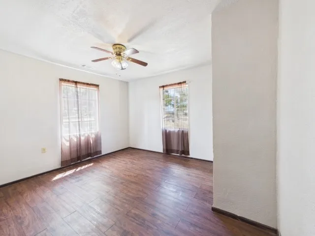 Single Family Residence For Sale in Anderson County , 14889 N State Highway 19, Palestine, Texas 75803, 3 Bedroom, 1 Bathroom, Garage spaces, 1,246 Sqft, built in 1950, mls#21377167, Real Estate Agent in Palestine, Homes For Sale in Anderson county, Homes For Sale in Palestine, Realtor in Palestine Texas, Real Estate Brokerage Independent Realty Texas, Luminita Cordes Realtor