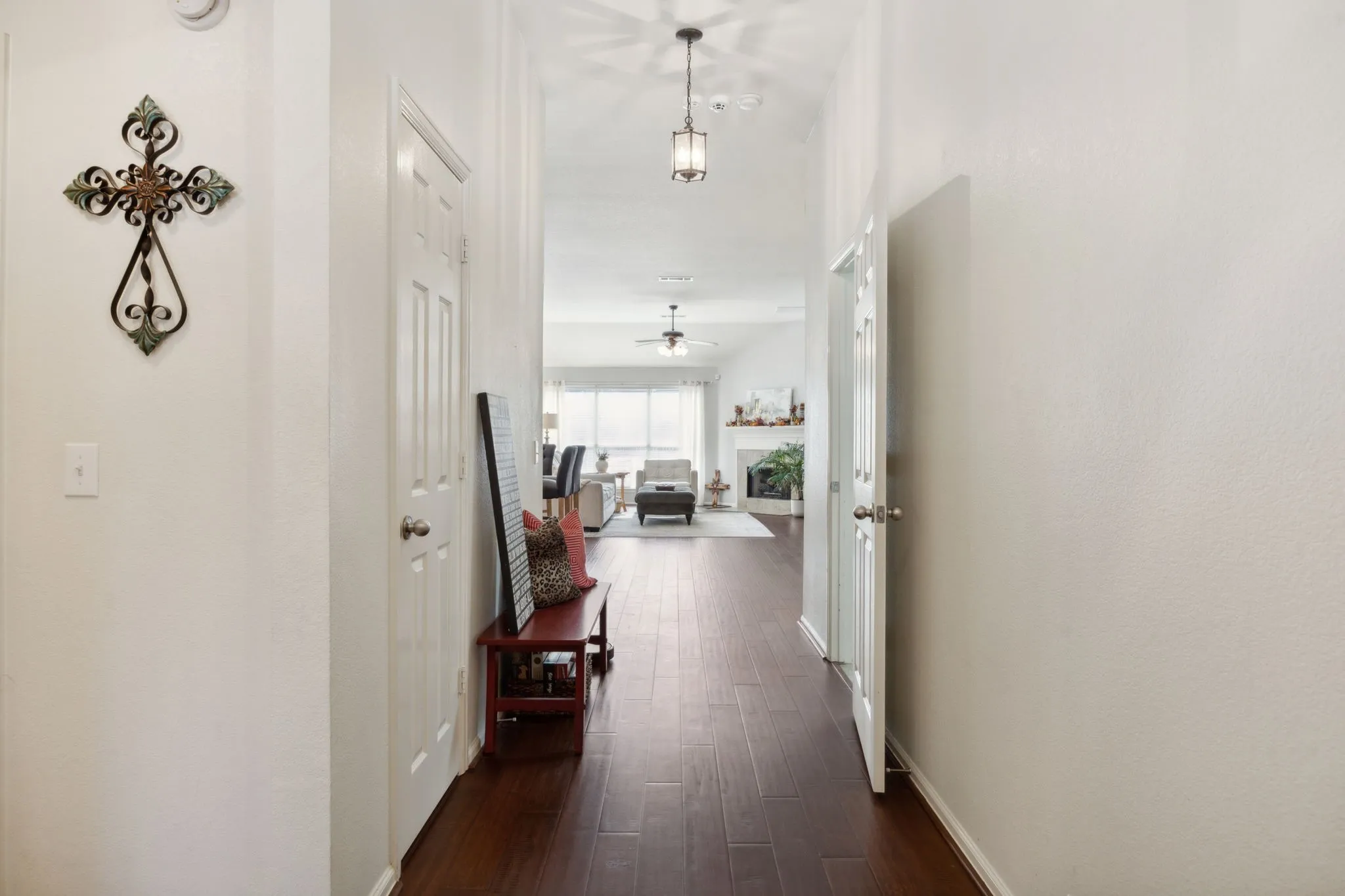 Single Family Residence For Rent in Denton County , 2748 Thorncreek Lane, Fort Worth, Texas 76177, 3 Bedroom, 2 Bathroom, 2 Garage spaces, 1,772 Sqft, built in 2004, mls#21379531, Real Estate Agent in Fort Worth, Homes For Rent in Denton county, Homes For Rent in Fort Worth, Realtor in Fort Worth Texas, Real Estate Brokerage Independent Realty Texas, Luminita Cordes Realtor
