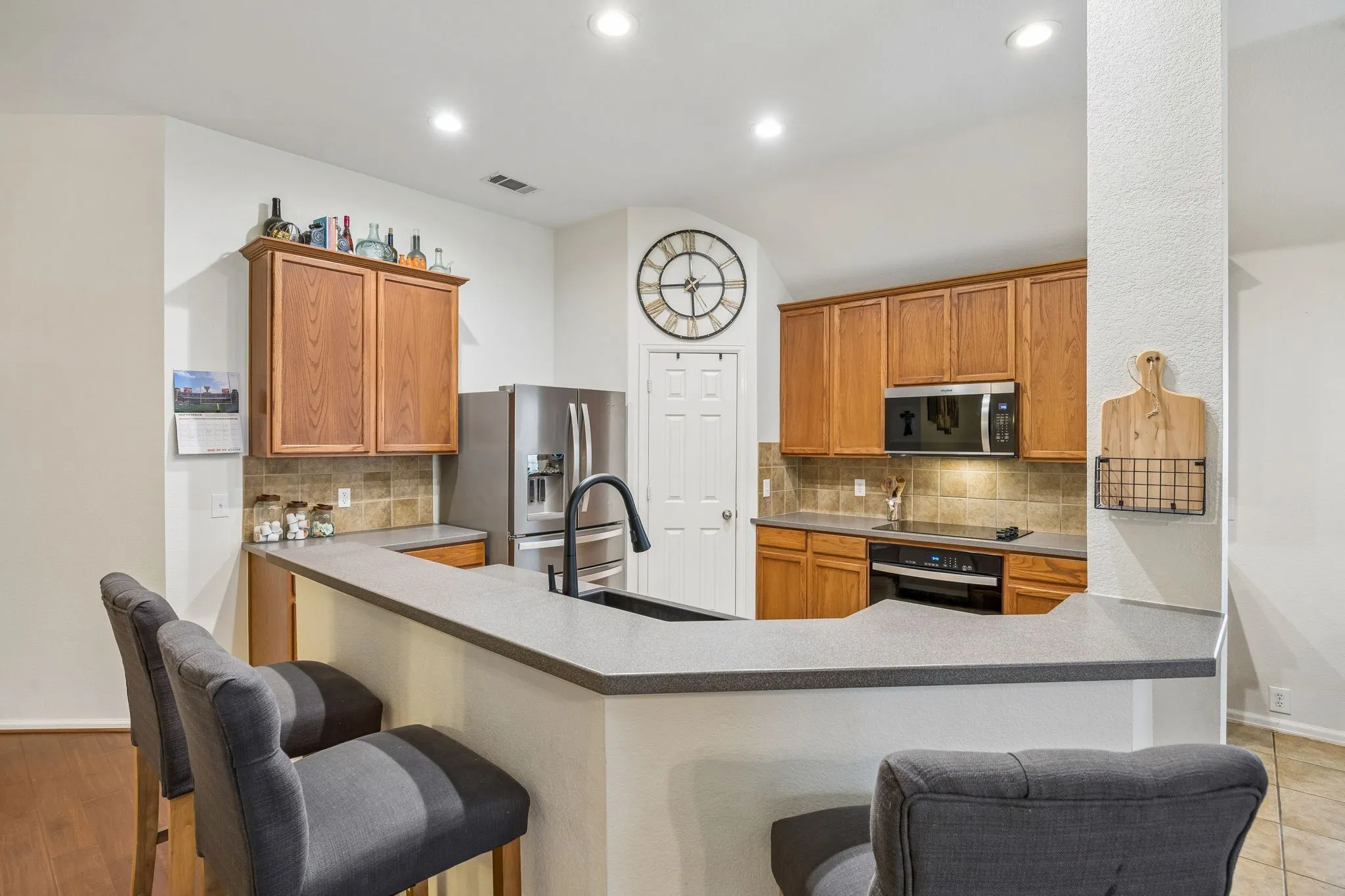 Single Family Residence For Rent in Denton County , 2748 Thorncreek Lane, Fort Worth, Texas 76177, 3 Bedroom, 2 Bathroom, 2 Garage spaces, 1,772 Sqft, built in 2004, mls#21379531, Real Estate Agent in Fort Worth, Homes For Rent in Denton county, Homes For Rent in Fort Worth, Realtor in Fort Worth Texas, Real Estate Brokerage Independent Realty Texas, Luminita Cordes Realtor