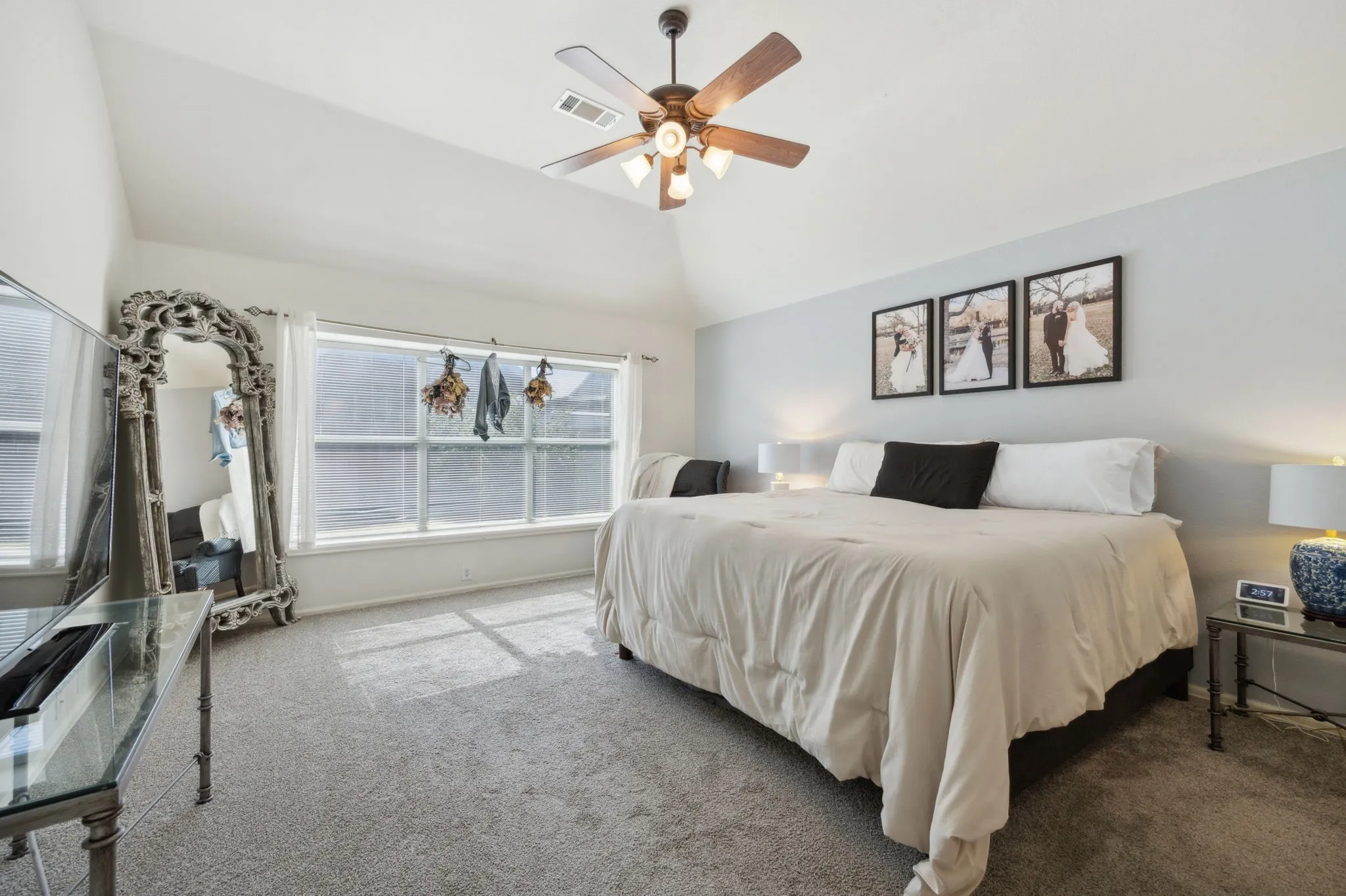 Single Family Residence For Rent in Denton County , 2748 Thorncreek Lane, Fort Worth, Texas 76177, 3 Bedroom, 2 Bathroom, 2 Garage spaces, 1,772 Sqft, built in 2004, mls#21379531, Real Estate Agent in Fort Worth, Homes For Rent in Denton county, Homes For Rent in Fort Worth, Realtor in Fort Worth Texas, Real Estate Brokerage Independent Realty Texas, Luminita Cordes Realtor