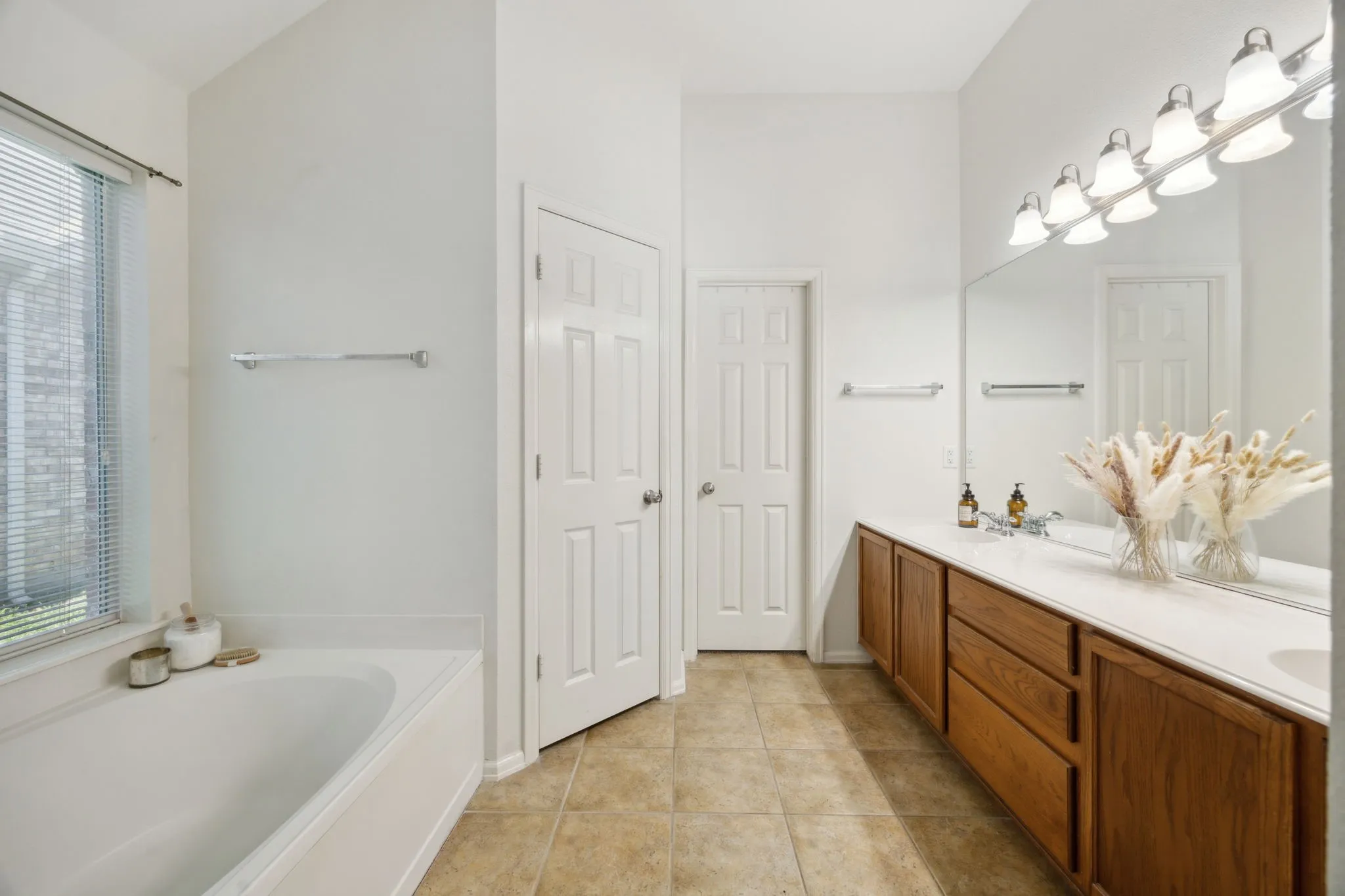 Single Family Residence For Rent in Denton County , 2748 Thorncreek Lane, Fort Worth, Texas 76177, 3 Bedroom, 2 Bathroom, 2 Garage spaces, 1,772 Sqft, built in 2004, mls#21379531, Real Estate Agent in Fort Worth, Homes For Rent in Denton county, Homes For Rent in Fort Worth, Realtor in Fort Worth Texas, Real Estate Brokerage Independent Realty Texas, Luminita Cordes Realtor