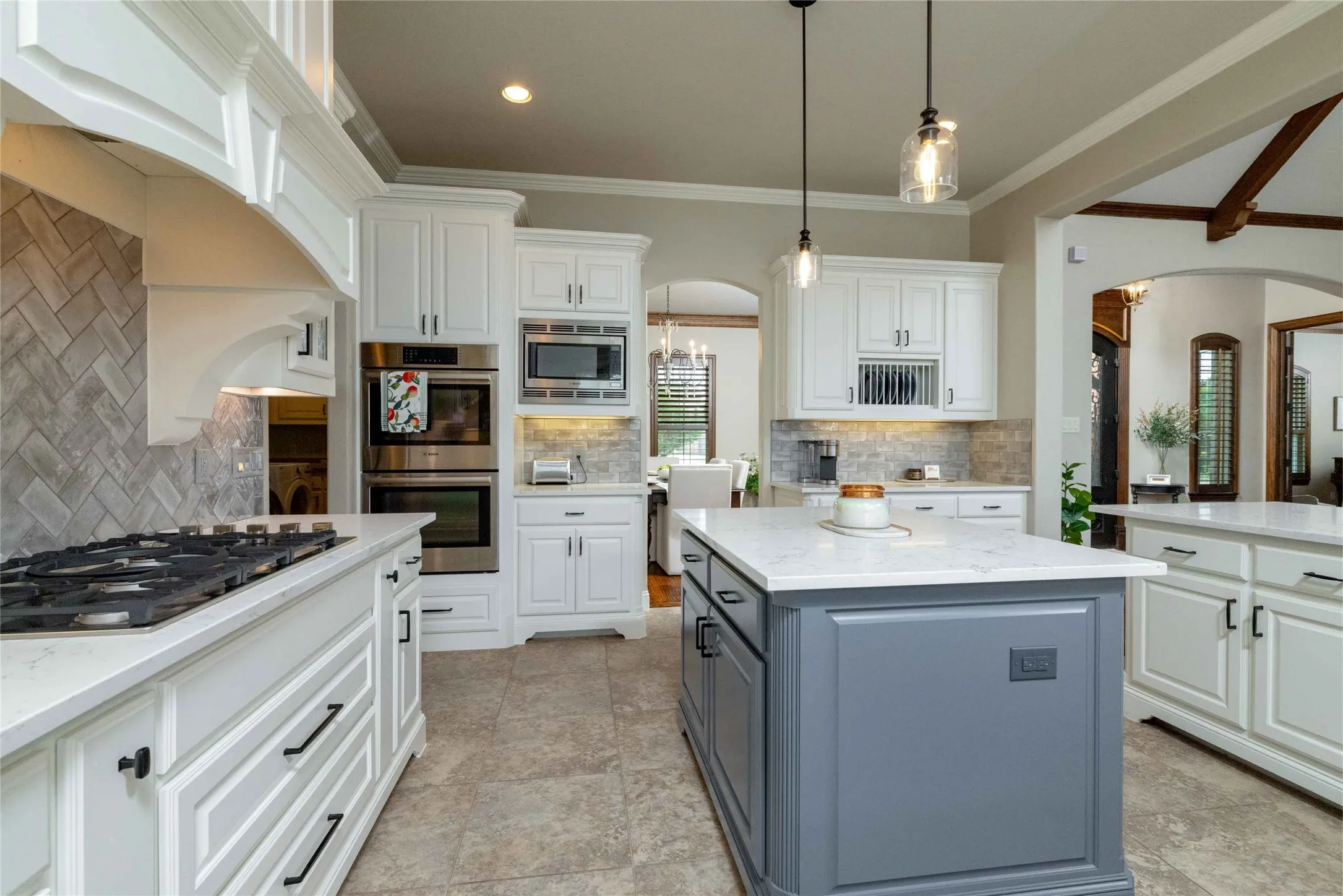 5 Burner Gas Cooktop w Built-in Spice Racks...