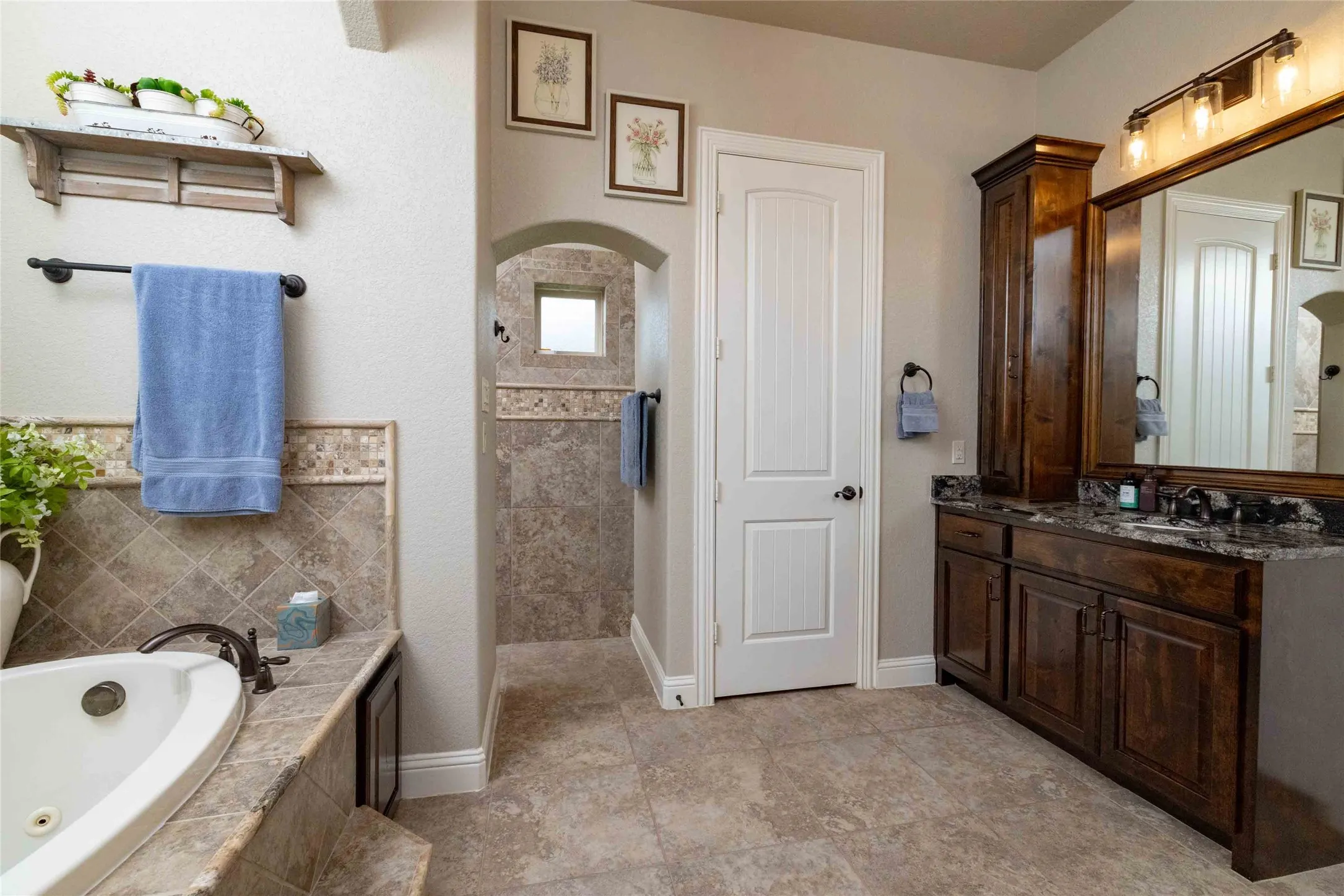Dual Vanities w Granite Countertops. JacuzziTub & Walk-in Shower..