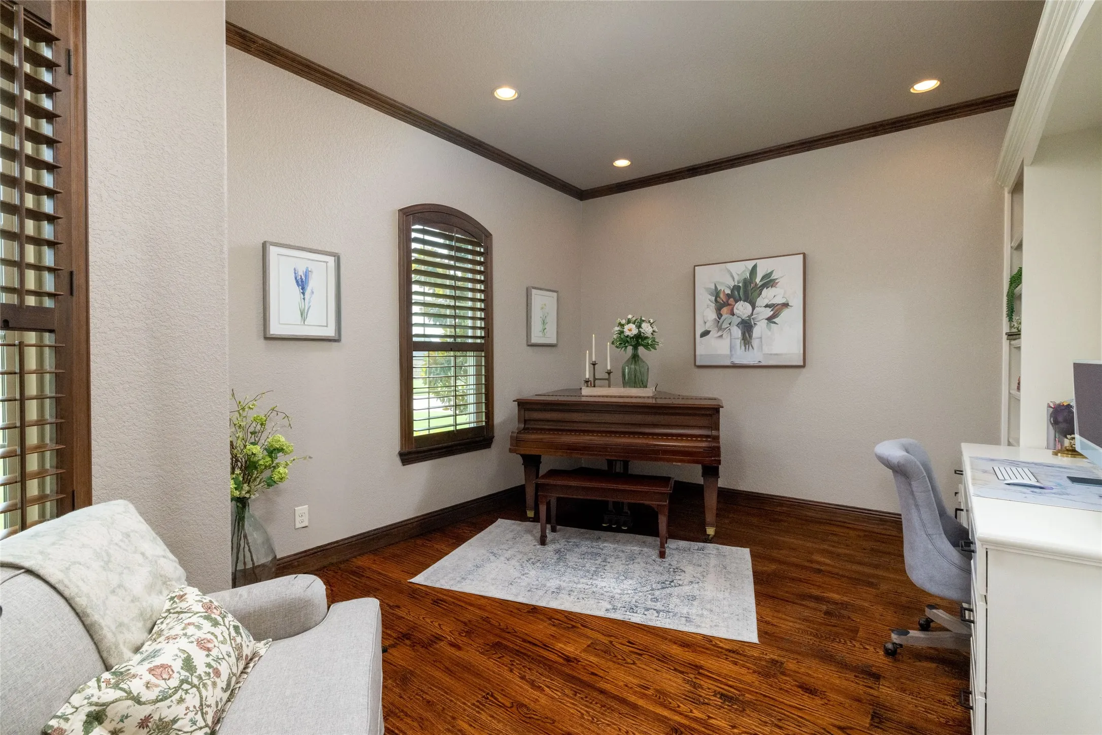 Another View of the Office.. Notice the Plantation Shutters...Makes it Light & Bright...