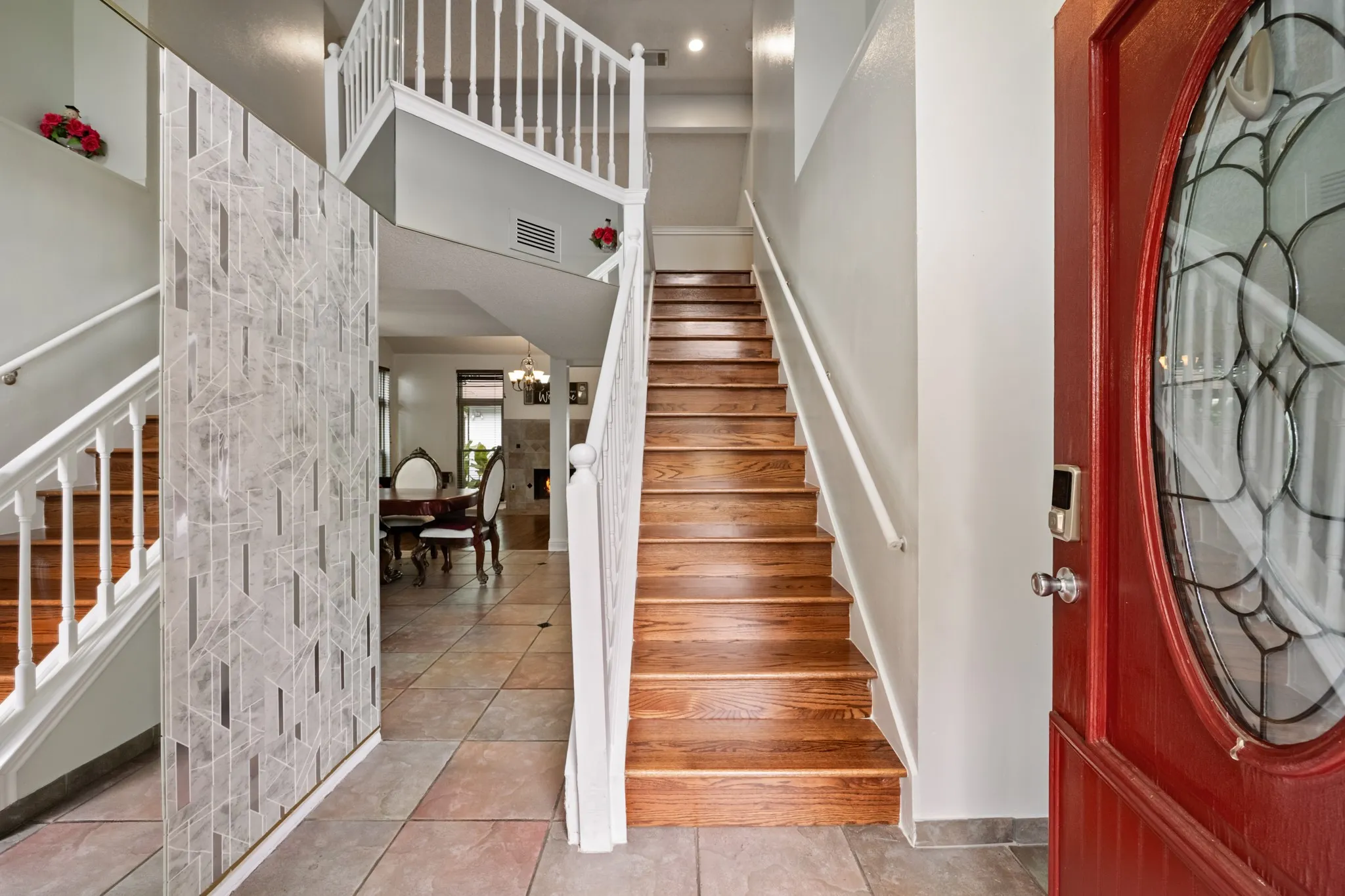 Single Family Residence For Sale in Dallas County , 4305 Hudson Avenue, Grand Prairie, Texas 75052, 3 Bedroom, 3 Bathroom, 2 Garage spaces, 2,049 Sqft, built in 1985, mls#21379675, Real Estate Agent in Grand Prairie, Homes For Sale in Dallas county, Homes For Sale in Grand Prairie, Realtor in Grand Prairie Texas, Real Estate Brokerage Independent Realty Texas, Luminita Cordes Realtor