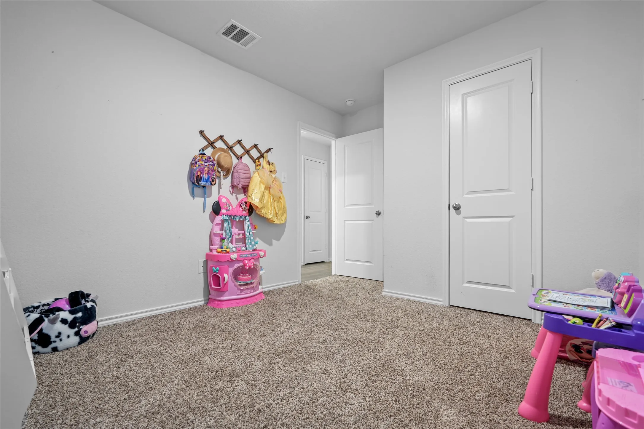 Single Family Residence For Rent in Collin County , 1322 Community Way, Royse City, Texas 75189, 3 Bedroom, 2 Bathroom, 2 Garage spaces, 1,297 Sqft, built in 2021, mls#21379677, Real Estate Agent in Royse City, Homes For Rent in Collin county, Homes For Rent in Royse City, Realtor in Royse City Texas, Real Estate Brokerage Independent Realty Texas, Luminita Cordes Realtor