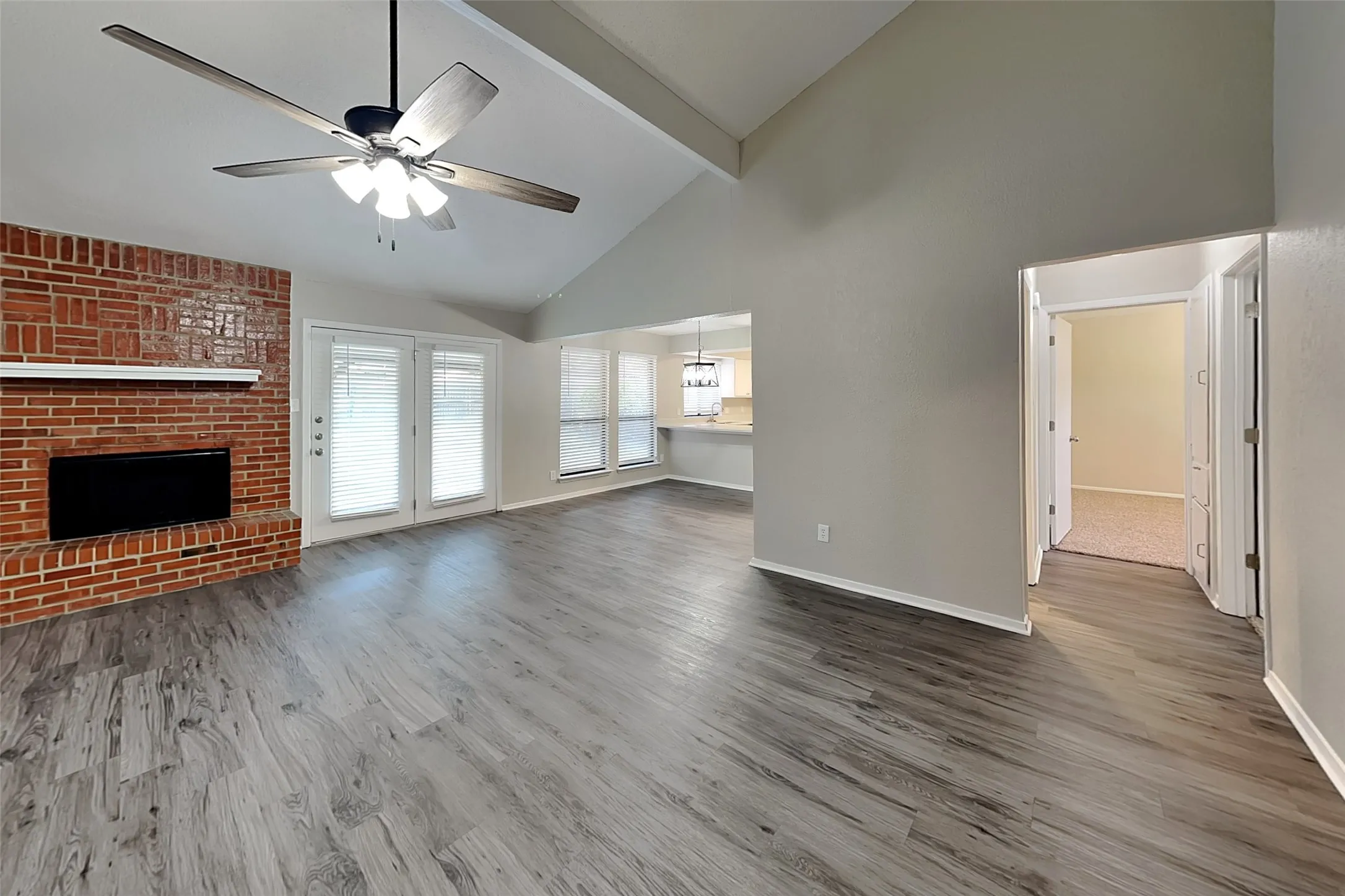 Single Family Residence For Rent in Tarrant County , 6741 Ridgetop Road, North Richland Hills, Texas 76182, 3 Bedroom, 2 Bathroom, 2 Garage spaces, 1,569 Sqft, built in 1983, mls#21379679, Real Estate Agent in North Richland Hills, Homes For Rent in Tarrant county, Homes For Rent in North Richland Hills, Realtor in North Richland Hills Texas, Real Estate Brokerage Independent Realty Texas, Luminita Cordes Realtor