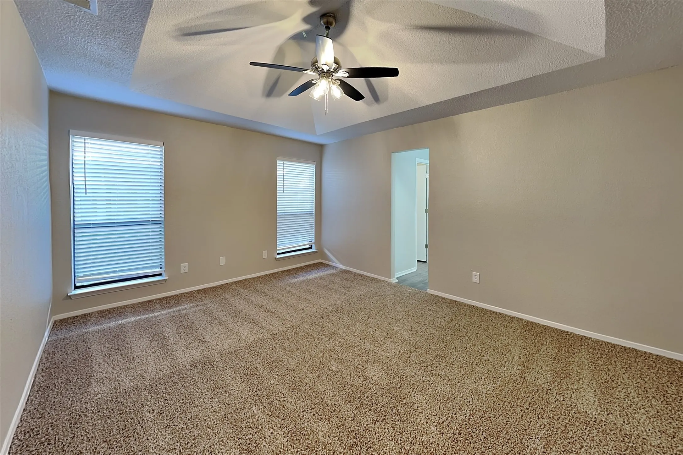 Single Family Residence For Rent in Tarrant County , 6741 Ridgetop Road, North Richland Hills, Texas 76182, 3 Bedroom, 2 Bathroom, 2 Garage spaces, 1,569 Sqft, built in 1983, mls#21379679, Real Estate Agent in North Richland Hills, Homes For Rent in Tarrant county, Homes For Rent in North Richland Hills, Realtor in North Richland Hills Texas, Real Estate Brokerage Independent Realty Texas, Luminita Cordes Realtor
