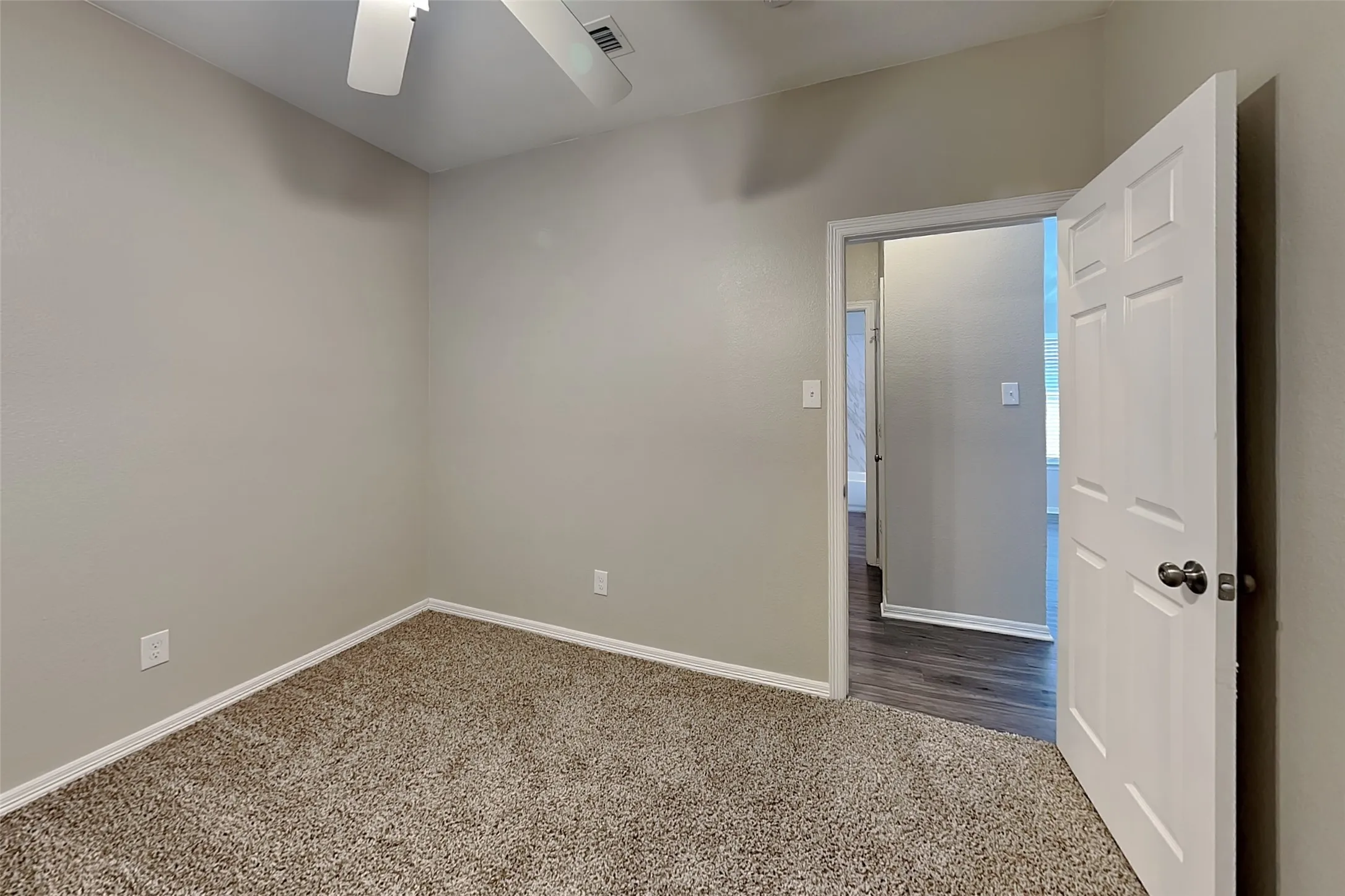 Single Family Residence For Rent in Tarrant County , 1036 Spring Hill Drive, Saginaw, Texas 76179, 3 Bedroom, 2 Bathroom, 2 Garage spaces, 1,624 Sqft, built in 1996, mls#21379681, Real Estate Agent in Saginaw, Homes For Rent in Tarrant county, Homes For Rent in Saginaw, Realtor in Saginaw Texas, Real Estate Brokerage Independent Realty Texas, Luminita Cordes Realtor