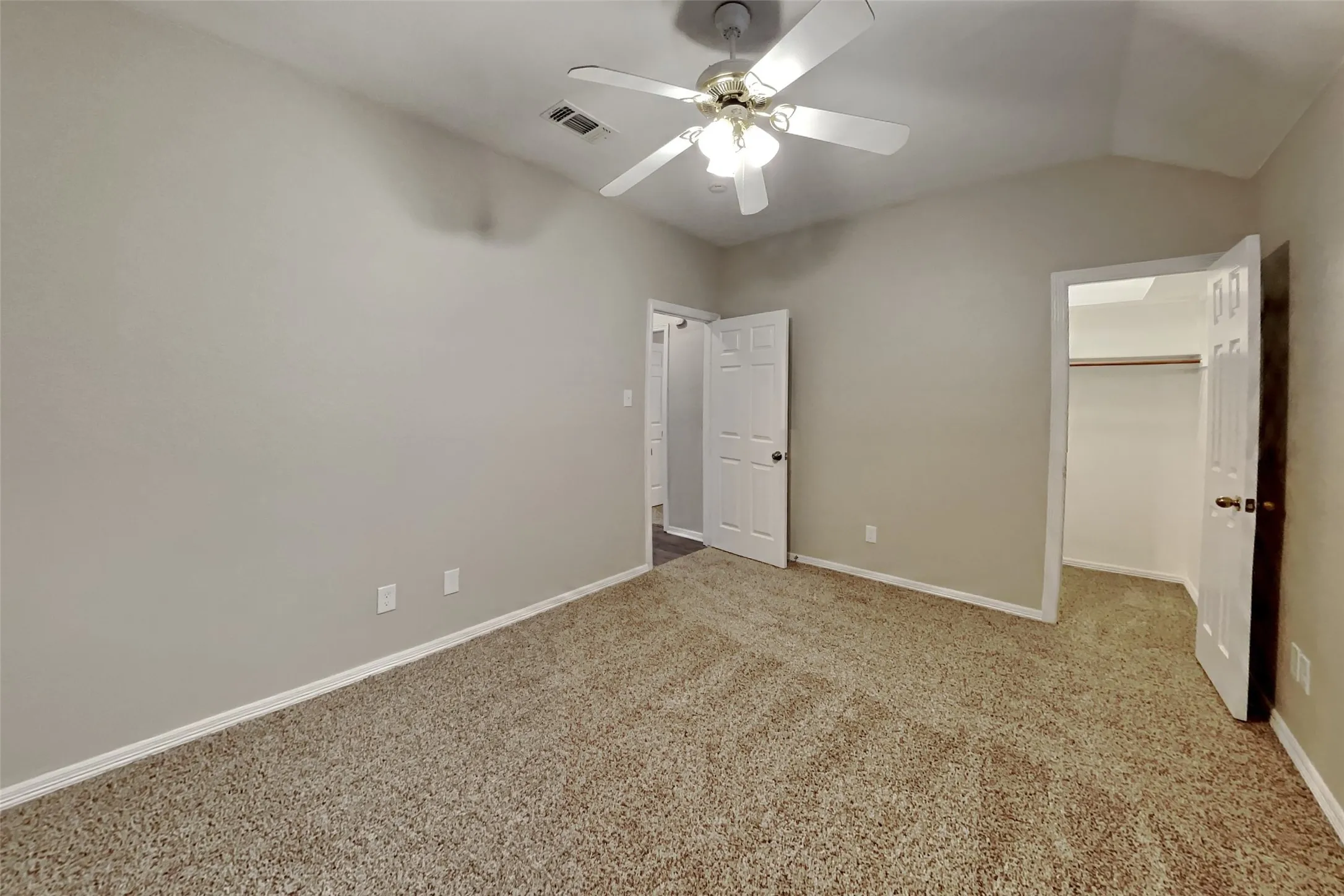 Single Family Residence For Rent in Tarrant County , 1036 Spring Hill Drive, Saginaw, Texas 76179, 3 Bedroom, 2 Bathroom, 2 Garage spaces, 1,624 Sqft, built in 1996, mls#21379681, Real Estate Agent in Saginaw, Homes For Rent in Tarrant county, Homes For Rent in Saginaw, Realtor in Saginaw Texas, Real Estate Brokerage Independent Realty Texas, Luminita Cordes Realtor