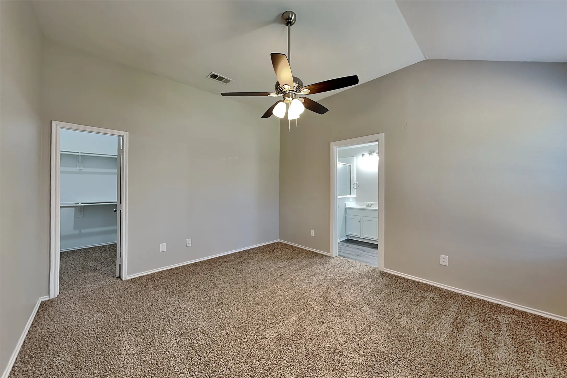 Single Family Residence For Rent in Tarrant County , 4805 Cliburn Drive, Fort Worth, Texas 76244, 3 Bedroom, 2 Bathroom, 2 Garage spaces, 1,419 Sqft, built in 2003, mls#21379682, Real Estate Agent in Fort Worth, Homes For Rent in Tarrant county, Homes For Rent in Fort Worth, Realtor in Fort Worth Texas, Real Estate Brokerage Independent Realty Texas, Luminita Cordes Realtor