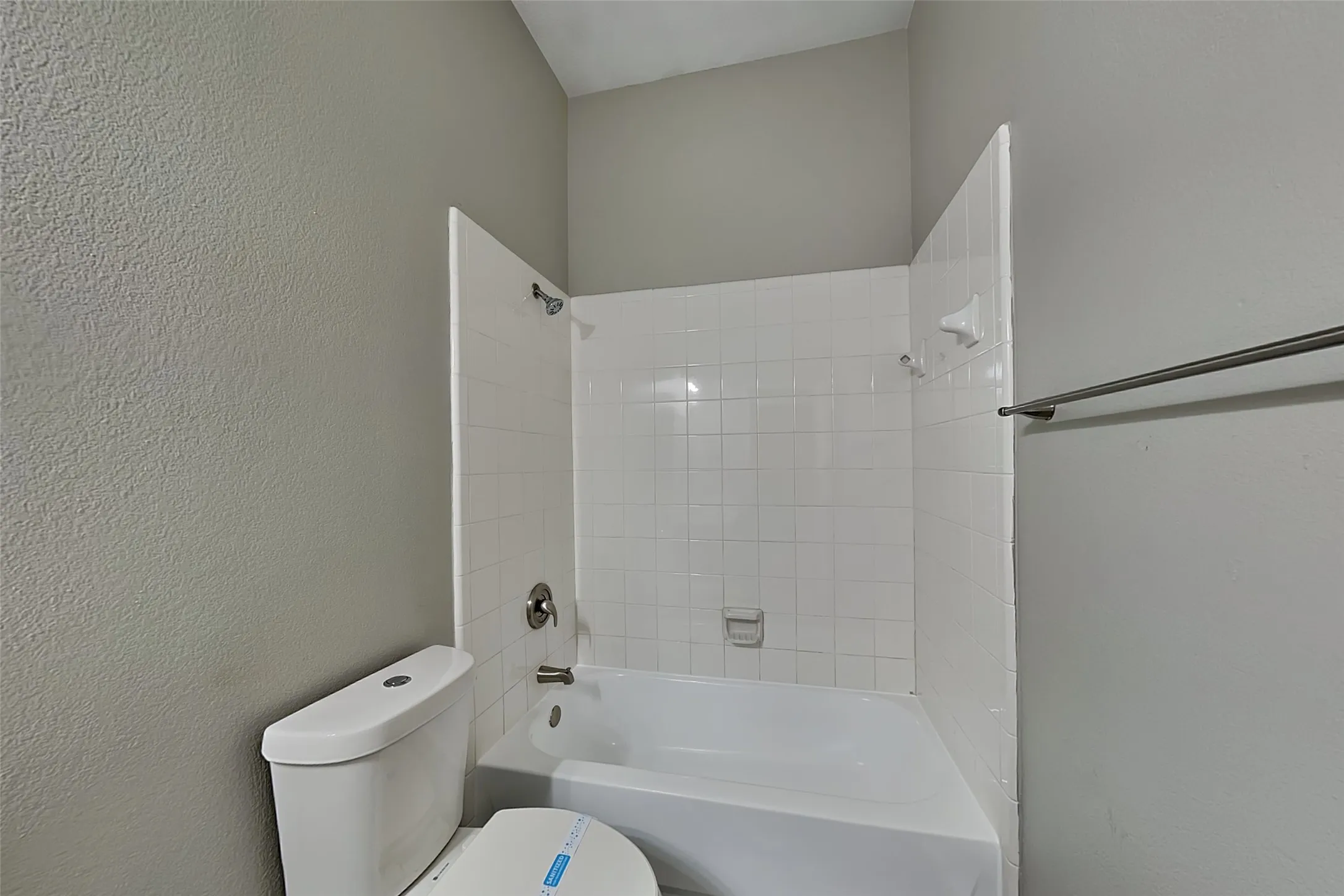Single Family Residence For Rent in Tarrant County , 4805 Cliburn Drive, Fort Worth, Texas 76244, 3 Bedroom, 2 Bathroom, 2 Garage spaces, 1,419 Sqft, built in 2003, mls#21379682, Real Estate Agent in Fort Worth, Homes For Rent in Tarrant county, Homes For Rent in Fort Worth, Realtor in Fort Worth Texas, Real Estate Brokerage Independent Realty Texas, Luminita Cordes Realtor