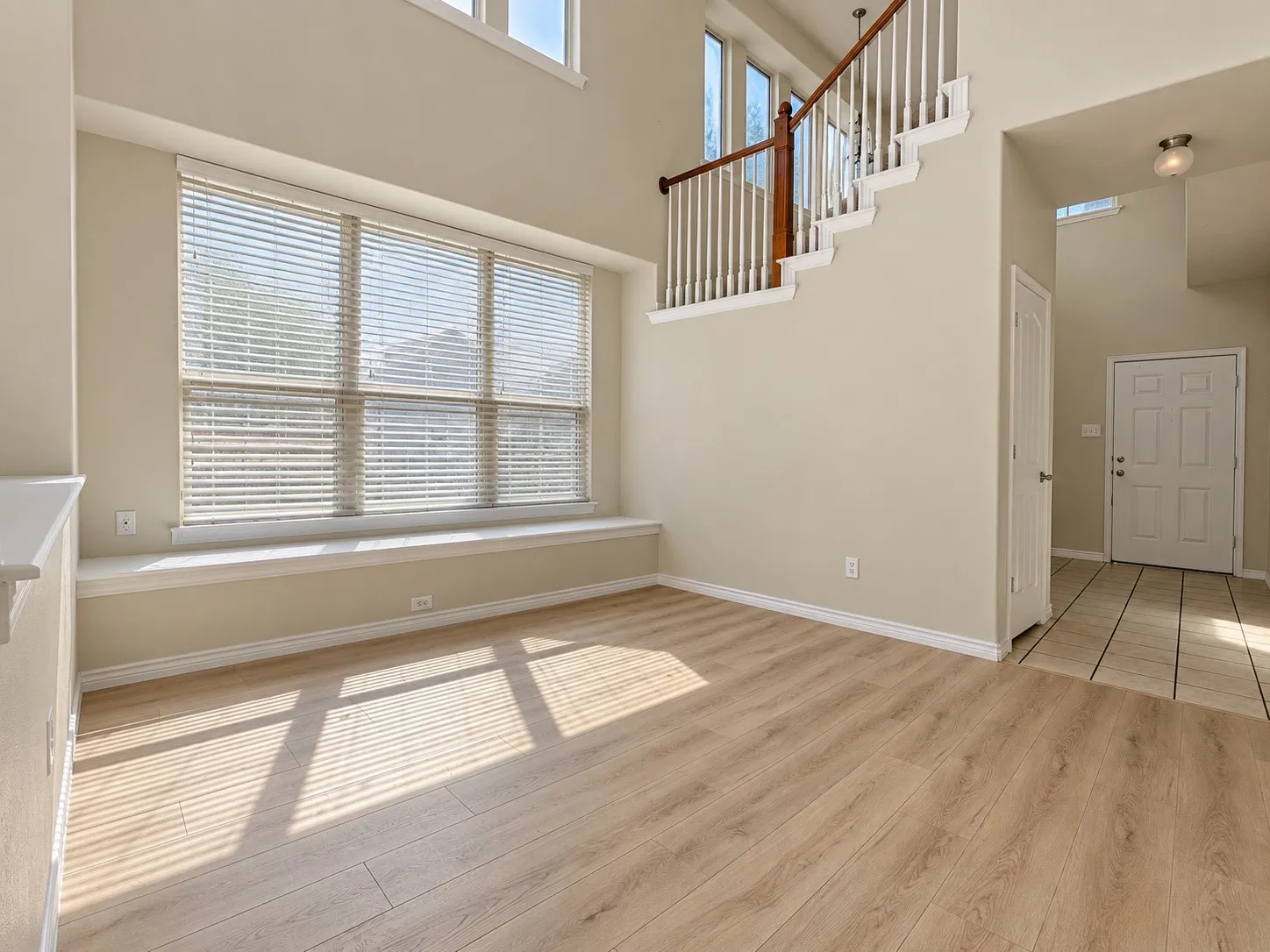 Single Family Residence For Rent in Denton County , 1911 Plantation Parkway, Savannah, Texas 76227, 4 Bedroom, 3 Bathroom, 2 Garage spaces, 2,640 Sqft, built in 2005, mls#21379688, Real Estate Agent in Savannah, Homes For Rent in Denton county, Homes For Rent in Savannah, Realtor in Savannah Texas, Real Estate Brokerage Independent Realty Texas, Luminita Cordes Realtor