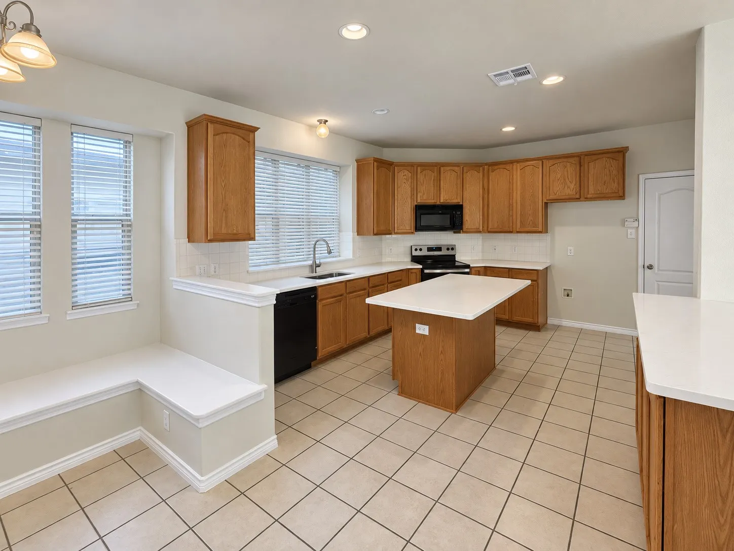 Single Family Residence For Rent in Denton County , 1911 Plantation Parkway, Savannah, Texas 76227, 4 Bedroom, 3 Bathroom, 2 Garage spaces, 2,640 Sqft, built in 2005, mls#21379688, Real Estate Agent in Savannah, Homes For Rent in Denton county, Homes For Rent in Savannah, Realtor in Savannah Texas, Real Estate Brokerage Independent Realty Texas, Luminita Cordes Realtor