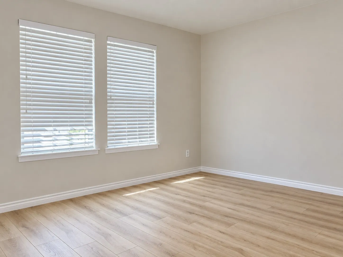 Single Family Residence For Rent in Denton County , 1911 Plantation Parkway, Savannah, Texas 76227, 4 Bedroom, 3 Bathroom, 2 Garage spaces, 2,640 Sqft, built in 2005, mls#21379688, Real Estate Agent in Savannah, Homes For Rent in Denton county, Homes For Rent in Savannah, Realtor in Savannah Texas, Real Estate Brokerage Independent Realty Texas, Luminita Cordes Realtor