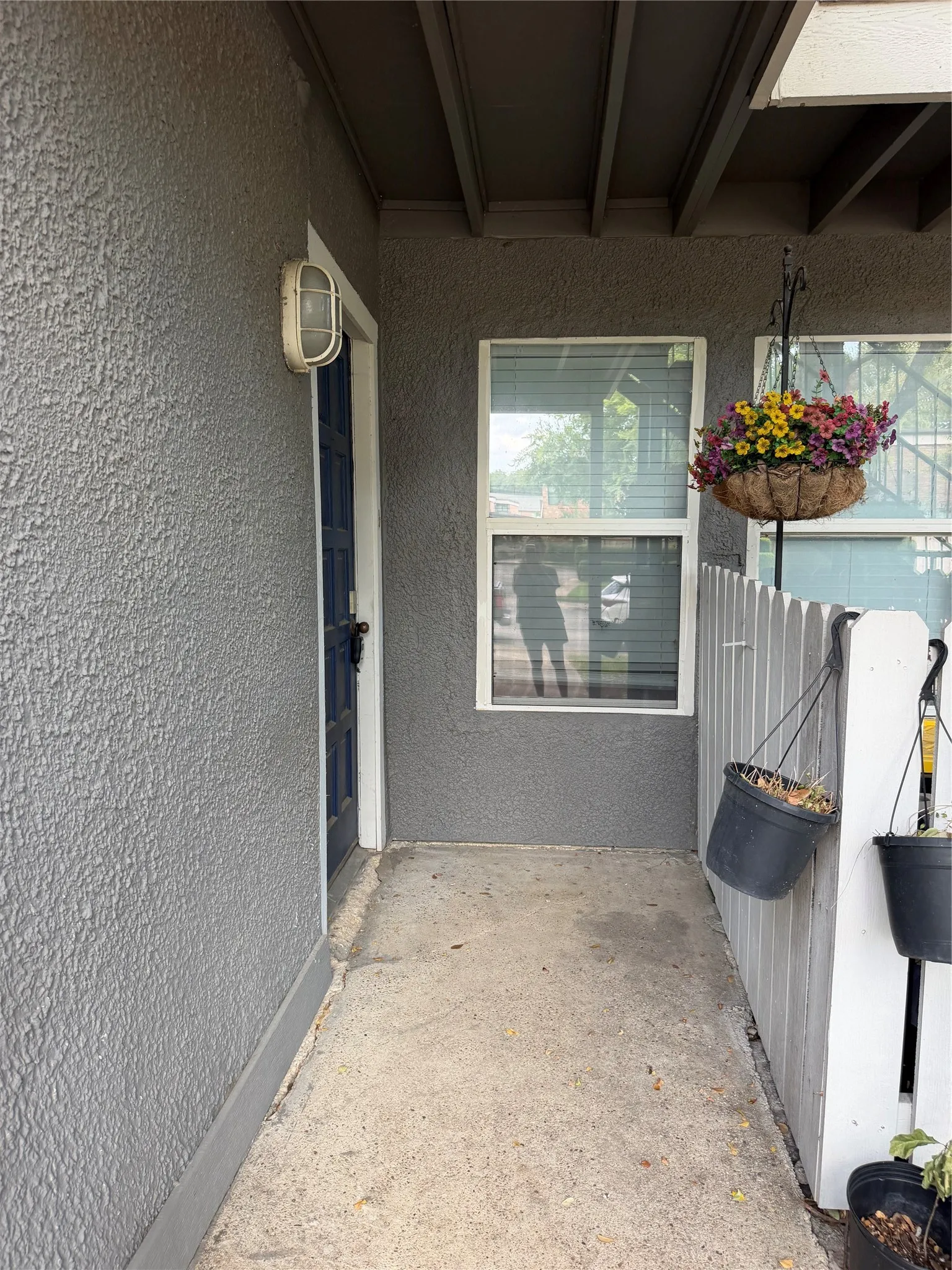 Condominium For Sale in Dallas County , 6011 Danbury Lane 105, Dallas, Texas 75206, 2 Bedroom, 2 Bathroom, Garage spaces, 955 Sqft, built in 1970, mls#21379680, Real Estate Agent in Dallas, Homes For Sale in Dallas county, Homes For Sale in Dallas, Realtor in Dallas Texas, Real Estate Brokerage Independent Realty Texas, Luminita Cordes Realtor