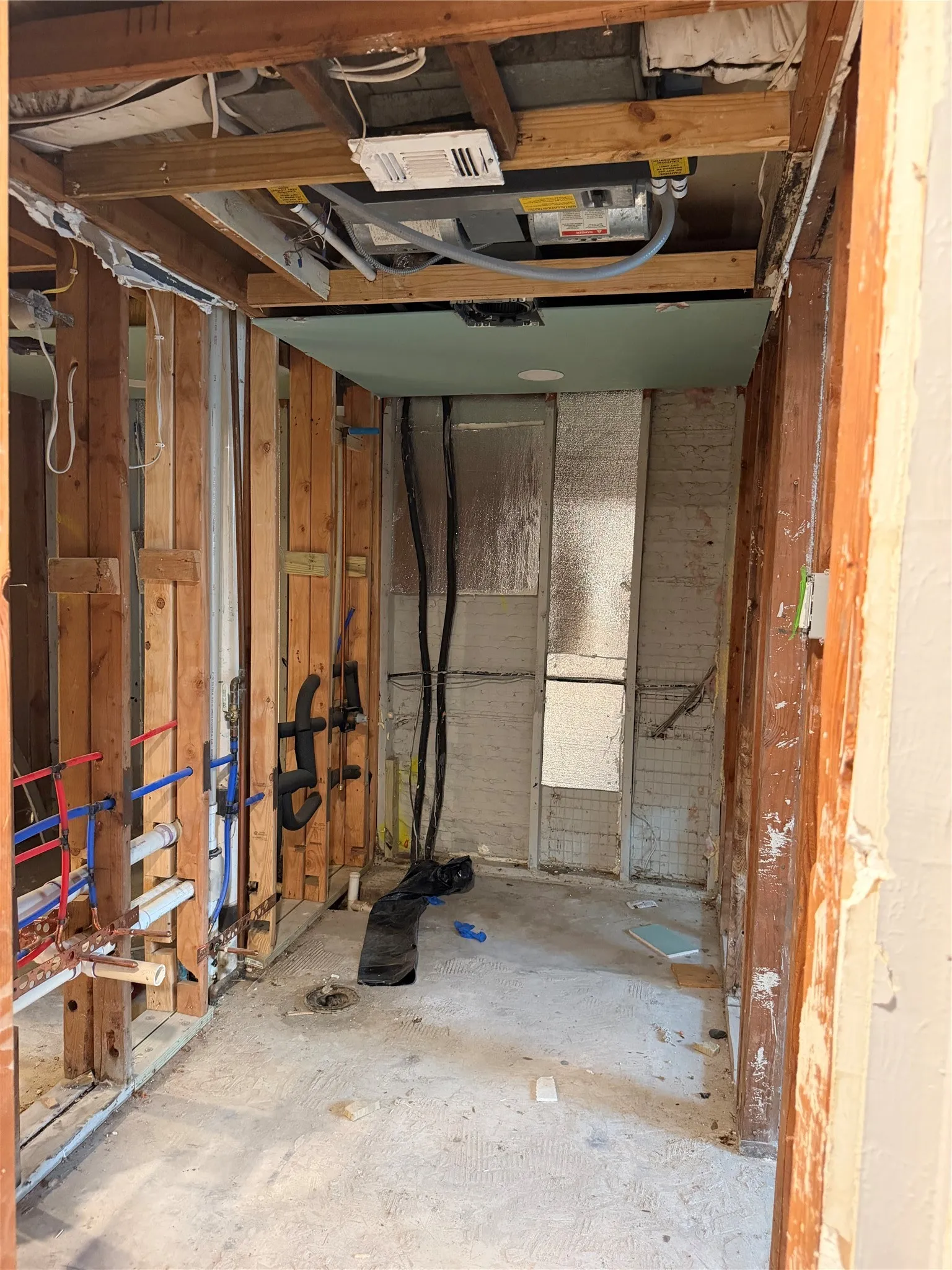 Condominium For Sale in Dallas County , 6011 Danbury Lane 105, Dallas, Texas 75206, 2 Bedroom, 2 Bathroom, Garage spaces, 955 Sqft, built in 1970, mls#21379680, Real Estate Agent in Dallas, Homes For Sale in Dallas county, Homes For Sale in Dallas, Realtor in Dallas Texas, Real Estate Brokerage Independent Realty Texas, Luminita Cordes Realtor