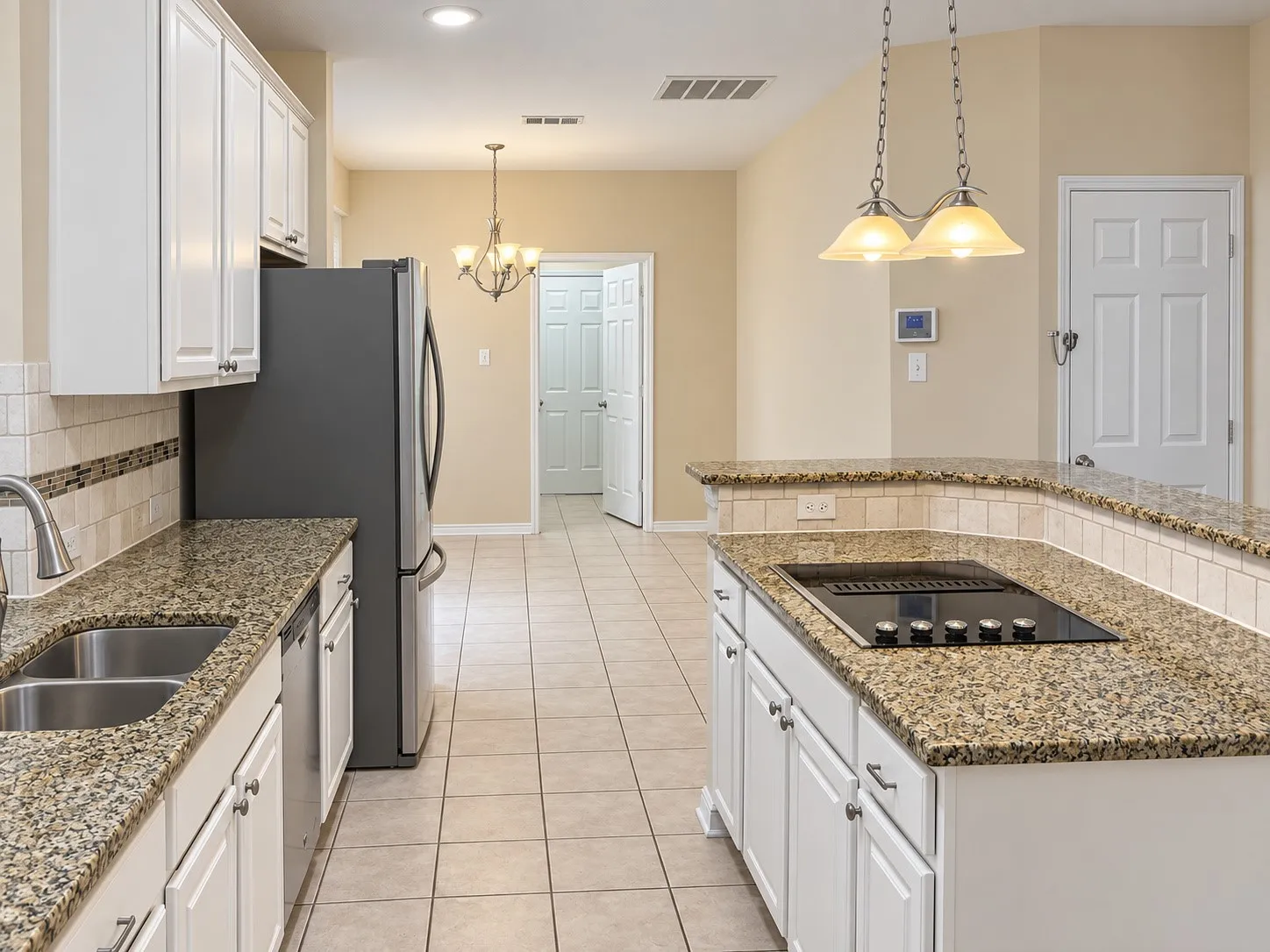 Single Family Residence For Rent in Dallas County , 8723 Stonecrest Drive, Irving, Texas 75063, 3 Bedroom, 3 Bathroom, 2 Garage spaces, 2,160 Sqft, built in 1995, mls#21379690, Real Estate Agent in Irving, Homes For Rent in Dallas county, Homes For Rent in Irving, Realtor in Irving Texas, Real Estate Brokerage Independent Realty Texas, Luminita Cordes Realtor