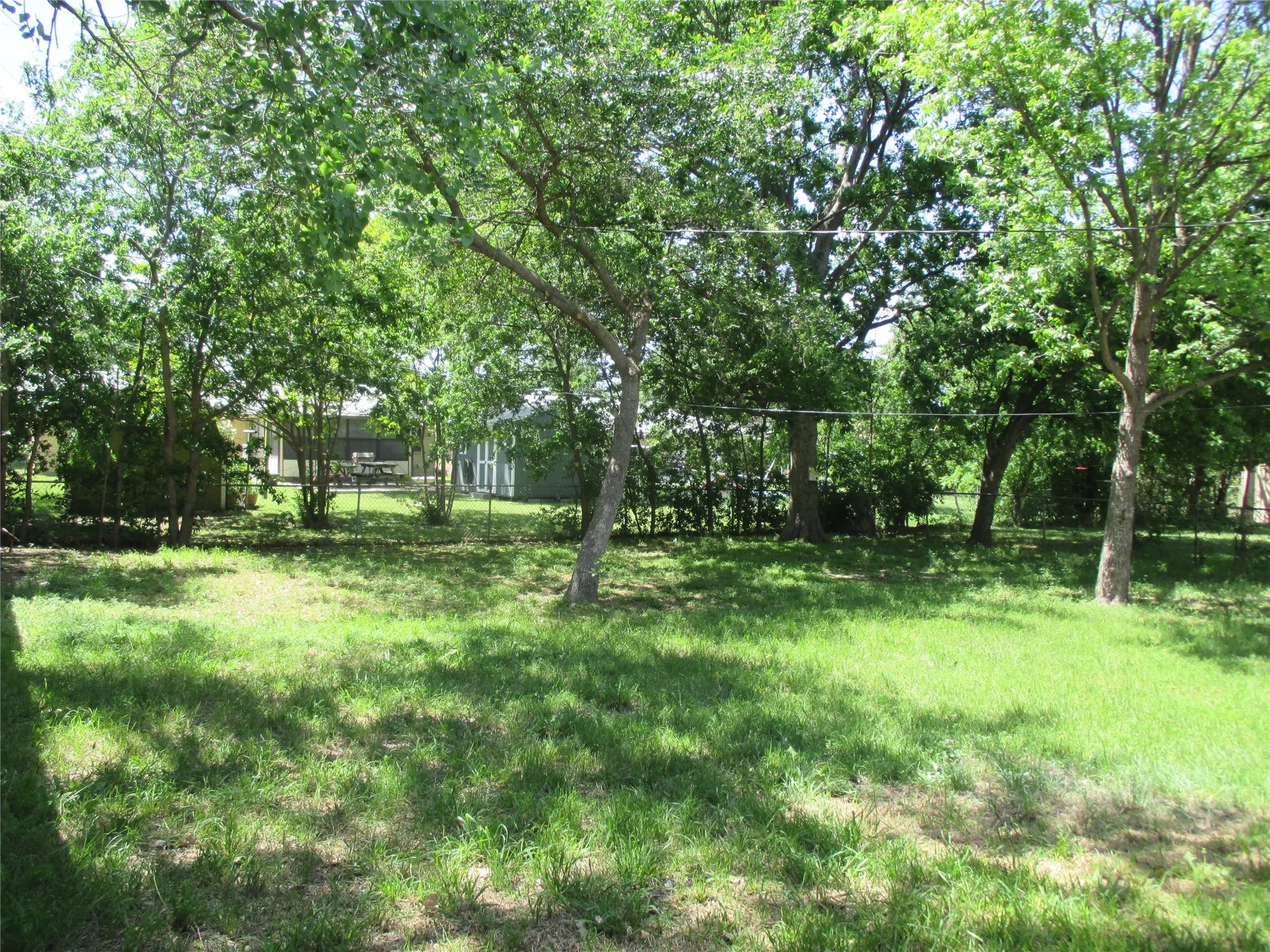 Single Family Residence For Sale in Tarrant County , 719 Hallvale Drive, White Settlement, Texas 76108, 4 Bedroom, 2 Bathroom, 2 Garage spaces, 1,610 Sqft, built in 2006, mls#21378010, Real Estate Agent in White Settlement, Homes For Sale in Tarrant county, Homes For Sale in White Settlement, Realtor in White Settlement Texas, Real Estate Brokerage Independent Realty Texas, Luminita Cordes Realtor