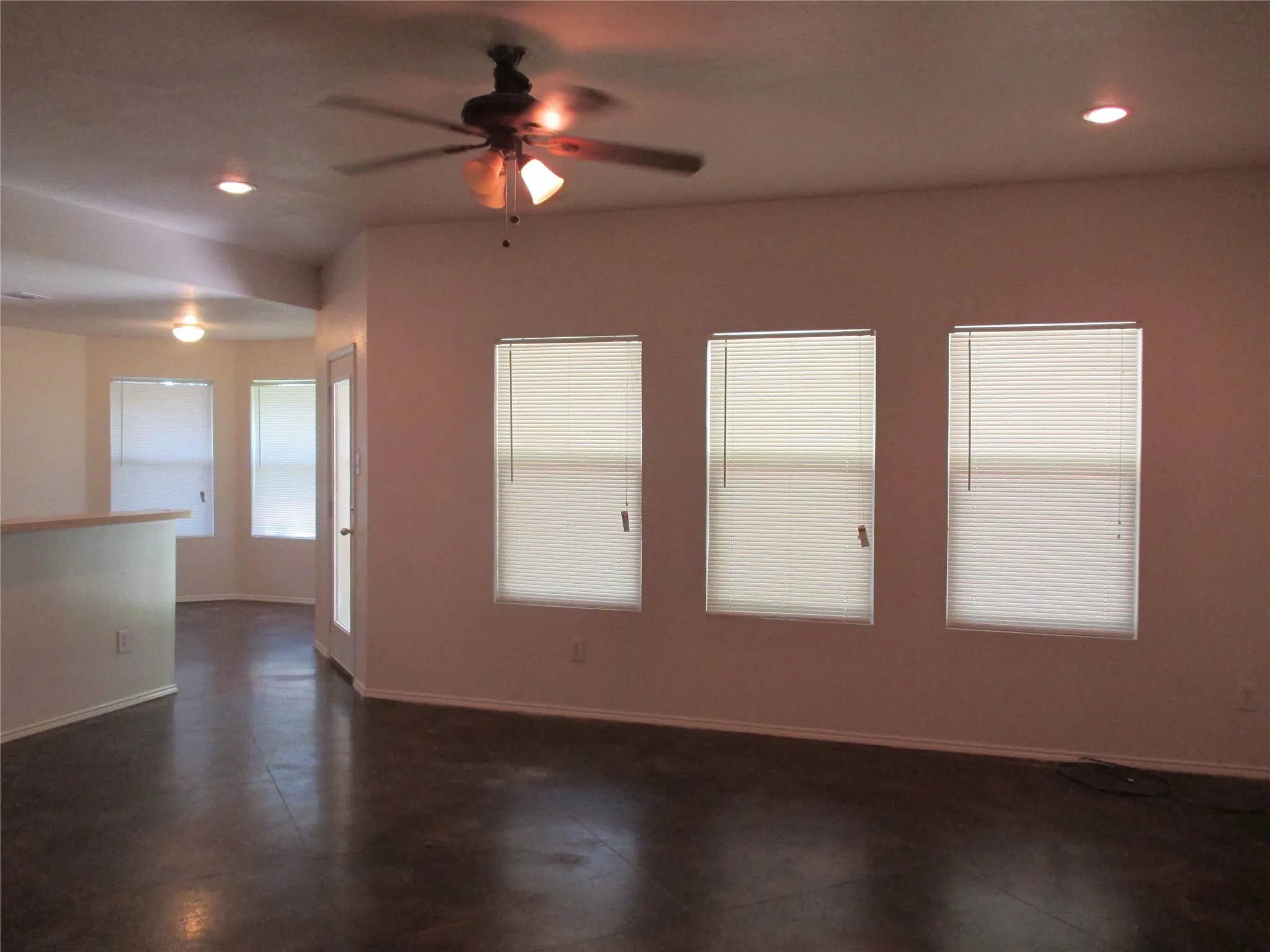 Single Family Residence For Sale in Tarrant County , 719 Hallvale Drive, White Settlement, Texas 76108, 4 Bedroom, 2 Bathroom, 2 Garage spaces, 1,610 Sqft, built in 2006, mls#21378010, Real Estate Agent in White Settlement, Homes For Sale in Tarrant county, Homes For Sale in White Settlement, Realtor in White Settlement Texas, Real Estate Brokerage Independent Realty Texas, Luminita Cordes Realtor